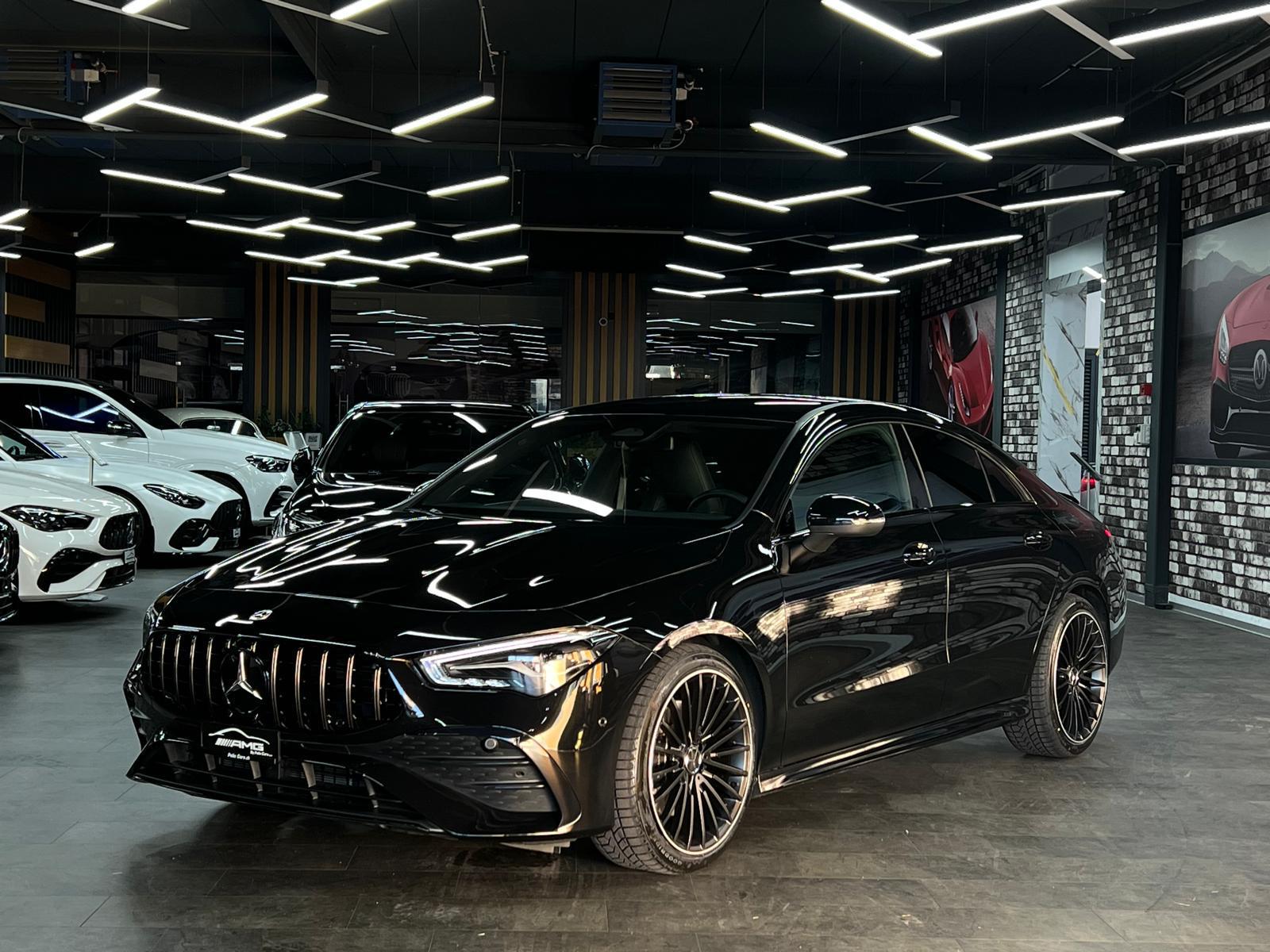 MERCEDES-BENZ CLA 200 ( CLA 45 AMG Bodykit ) Limited All Black Performance 3 Jahre MB Werksgarantie-image-1