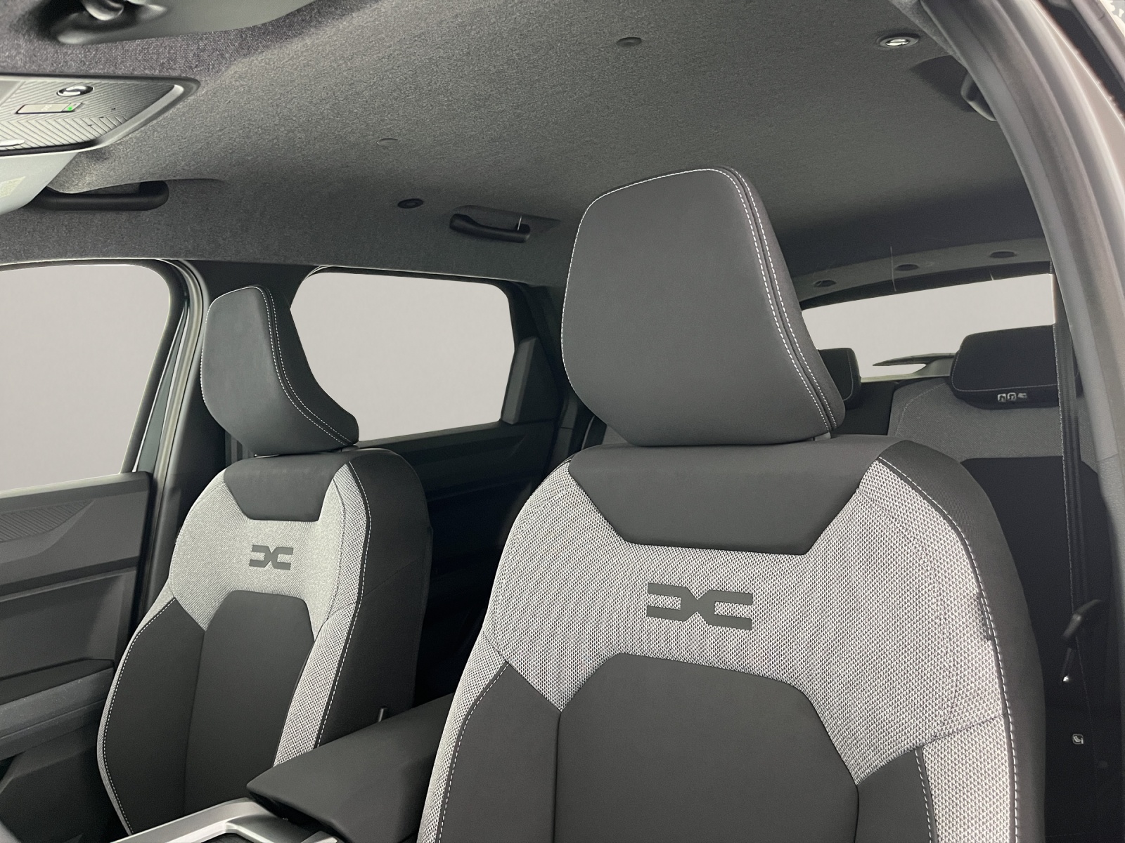 DACIA Bigster 1.2 Hybrid Journey 4WD-image-14