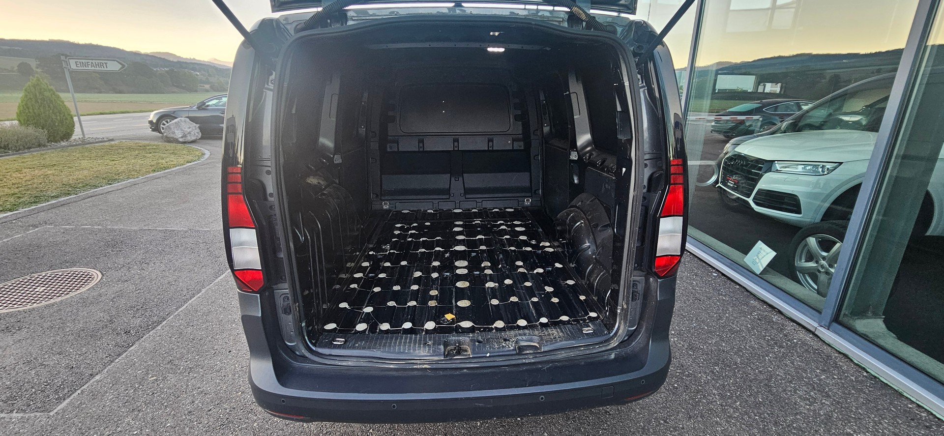 VW Caddy 2.0TDI Maxi 4Motion 122Ps-image-14