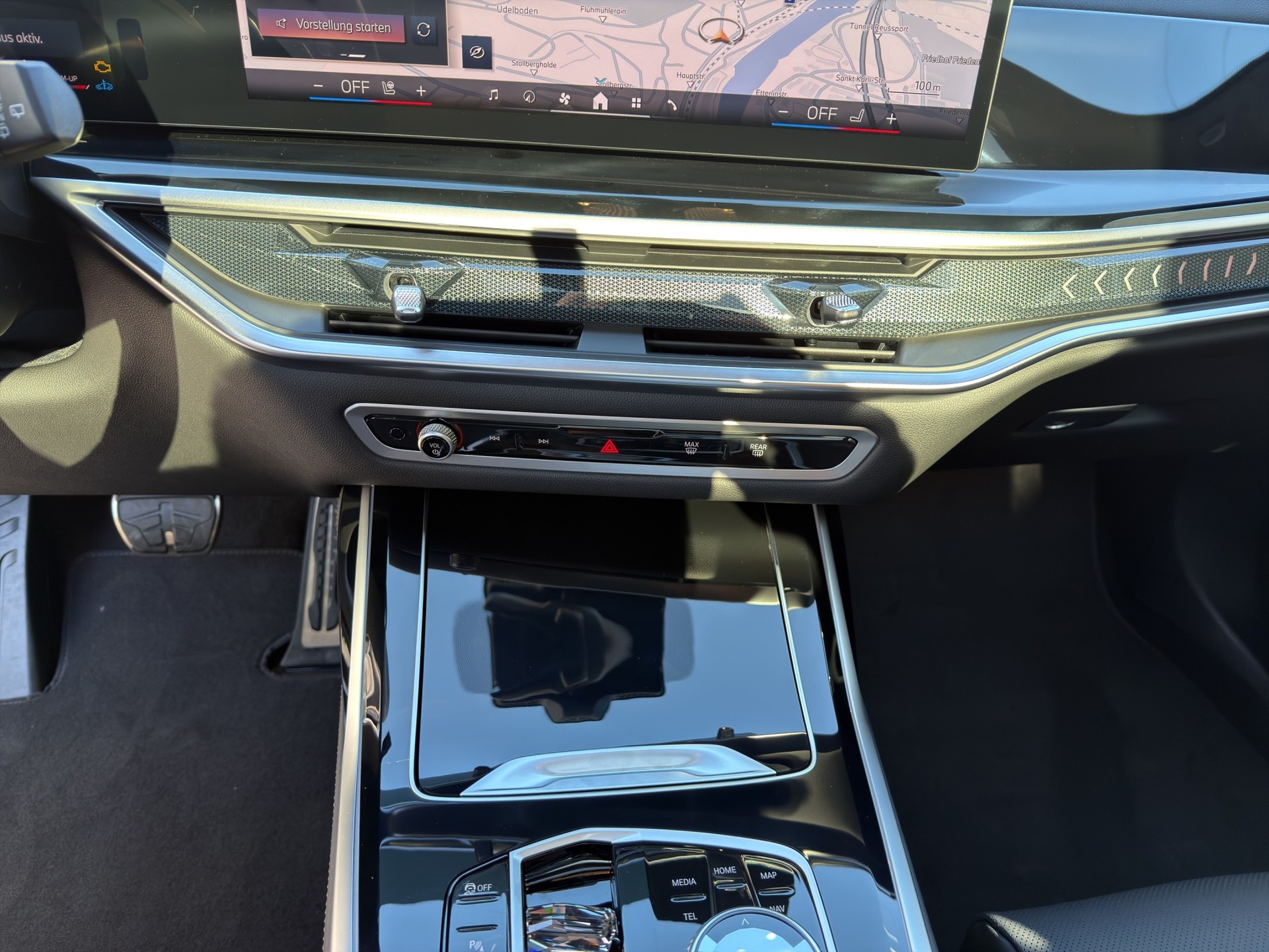 BMW X7 xDrive 48V 40d M Sport Pro Steptronic-image-15