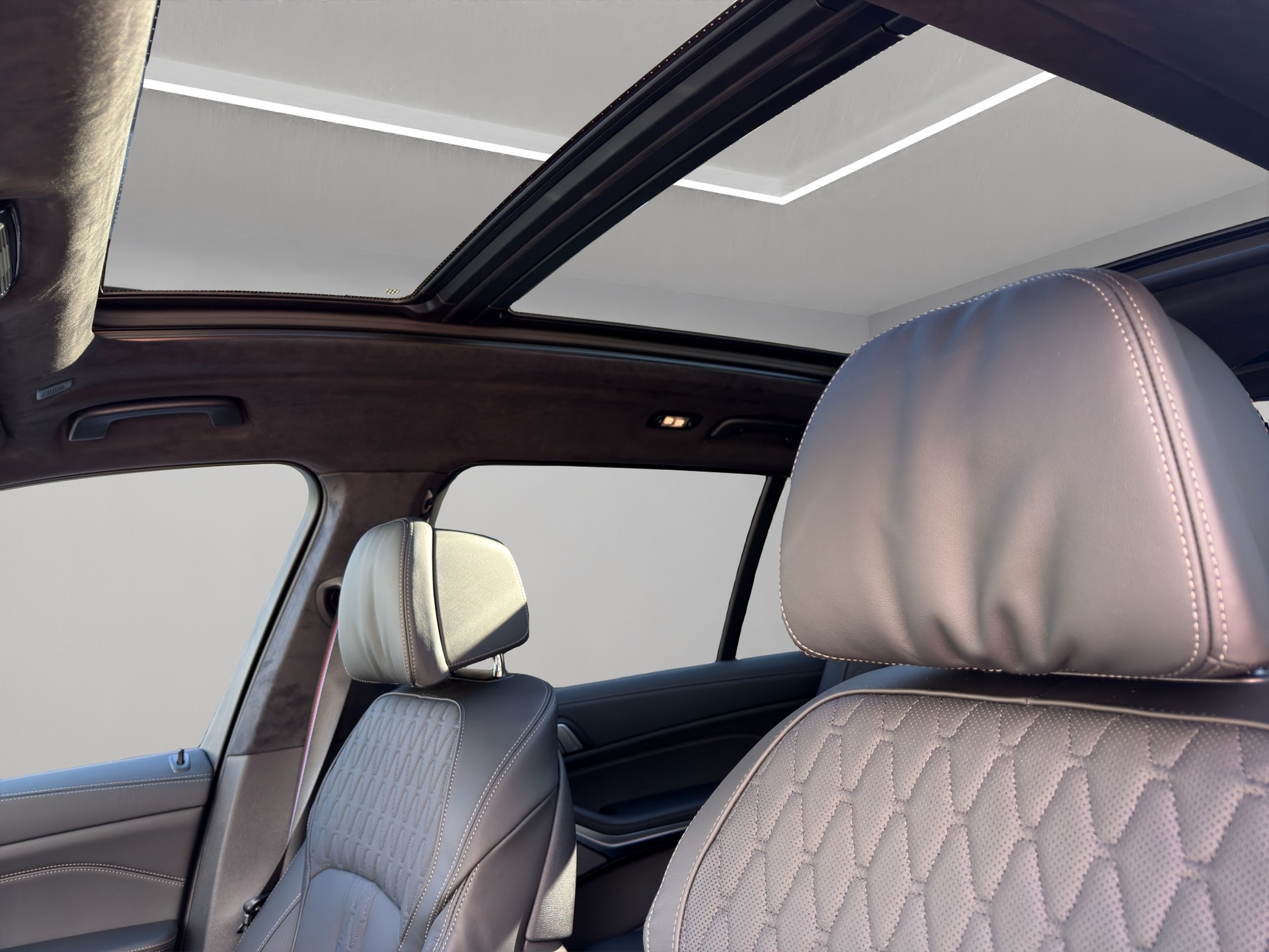 BMW X7 xDrive 48V 40d M Sport Pro Steptronic-image-11