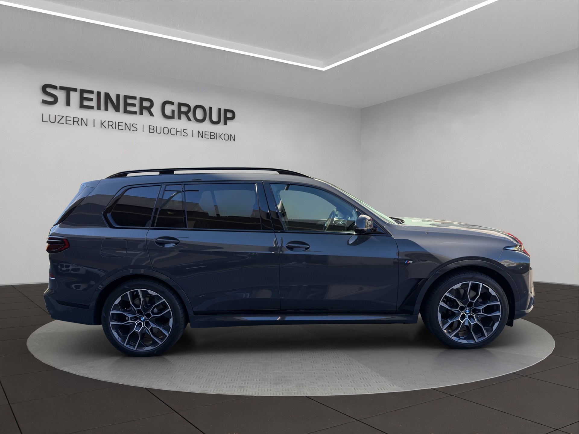 BMW X7 xDrive 48V 40d M Sport Pro Steptronic-showroom-element-3