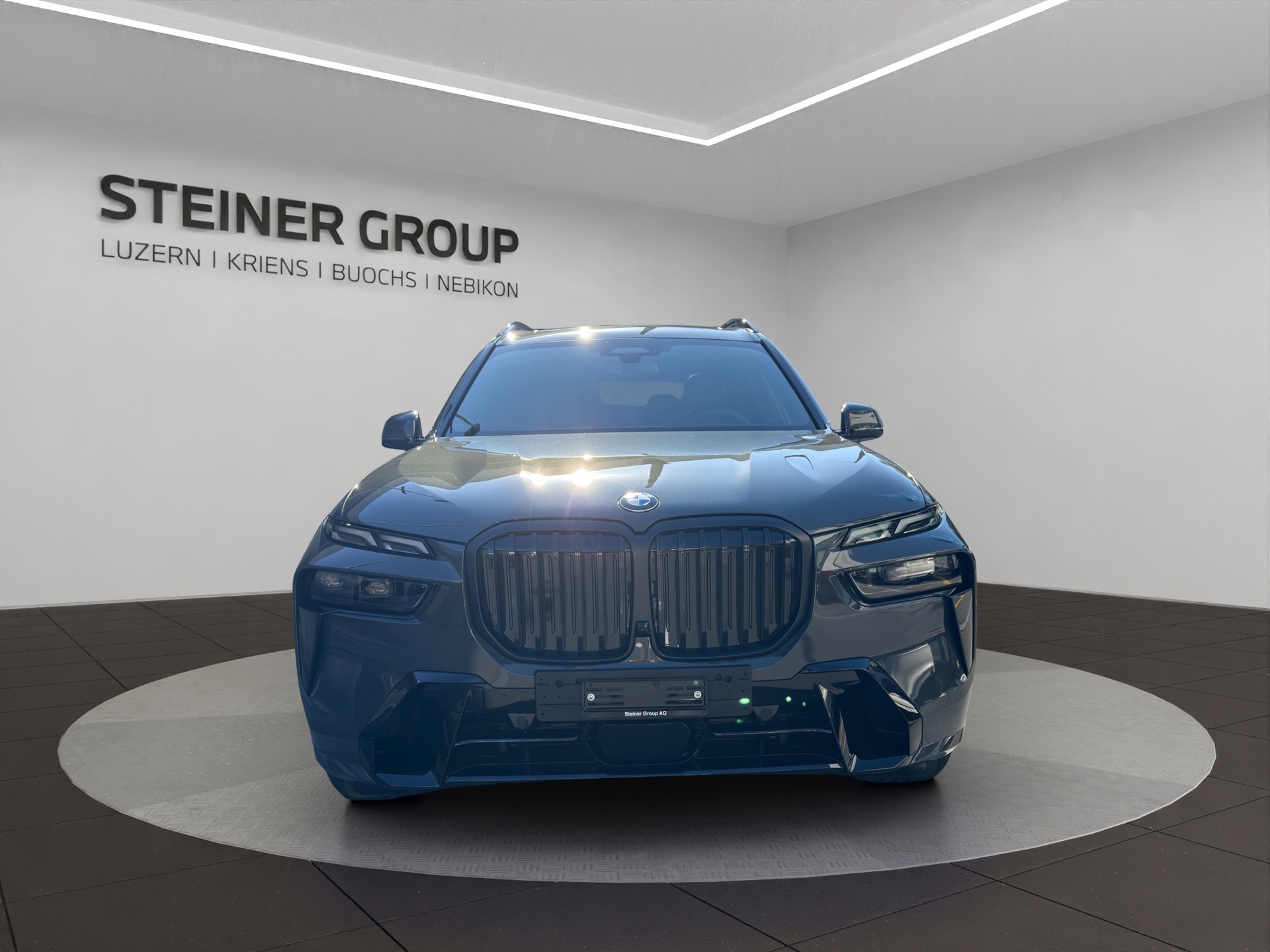 BMW X7 xDrive 48V 40d M Sport Pro Steptronic-showroom-element-1