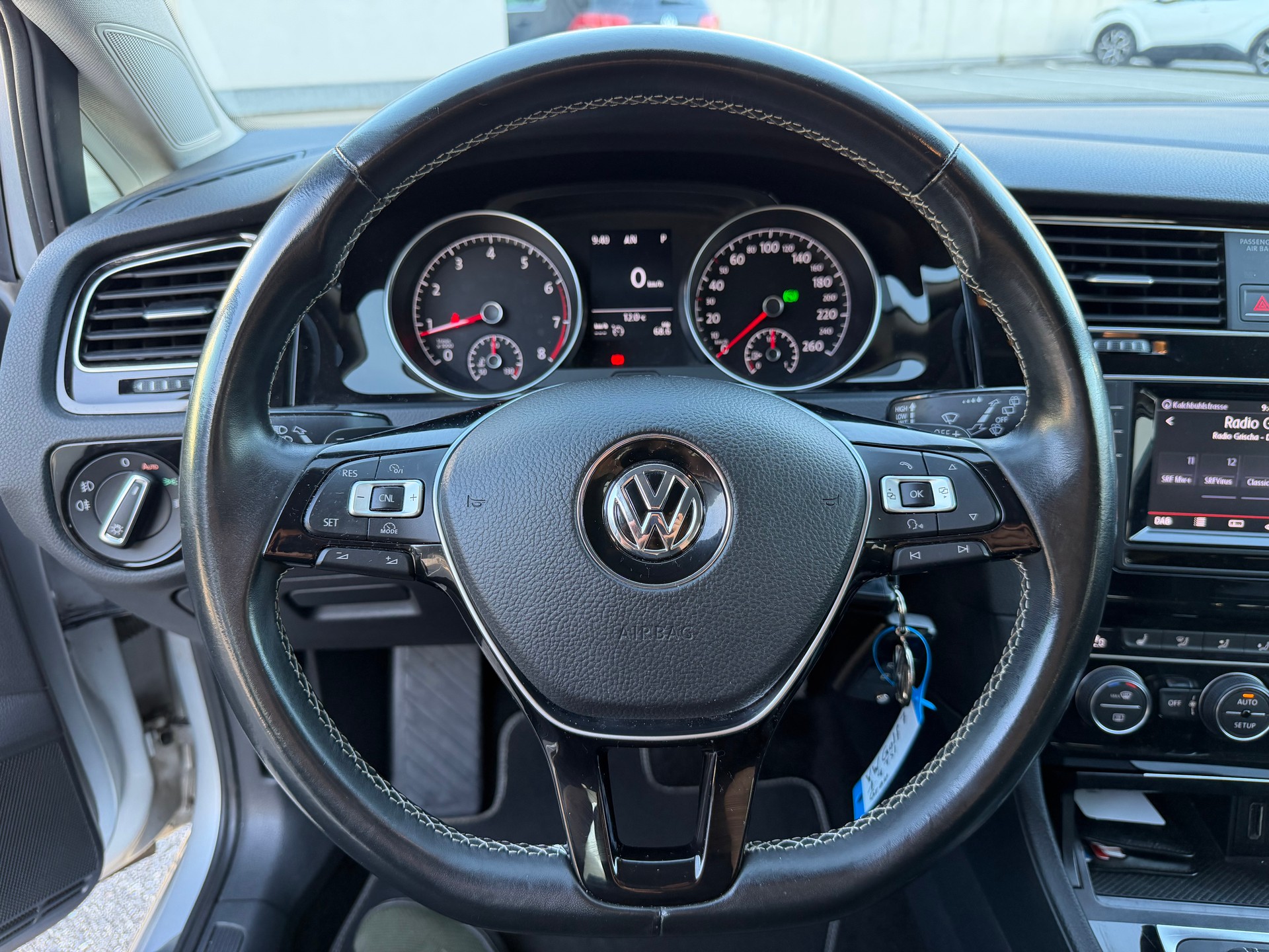 VW Golf 1.4 TSI Cup DSG-image-26