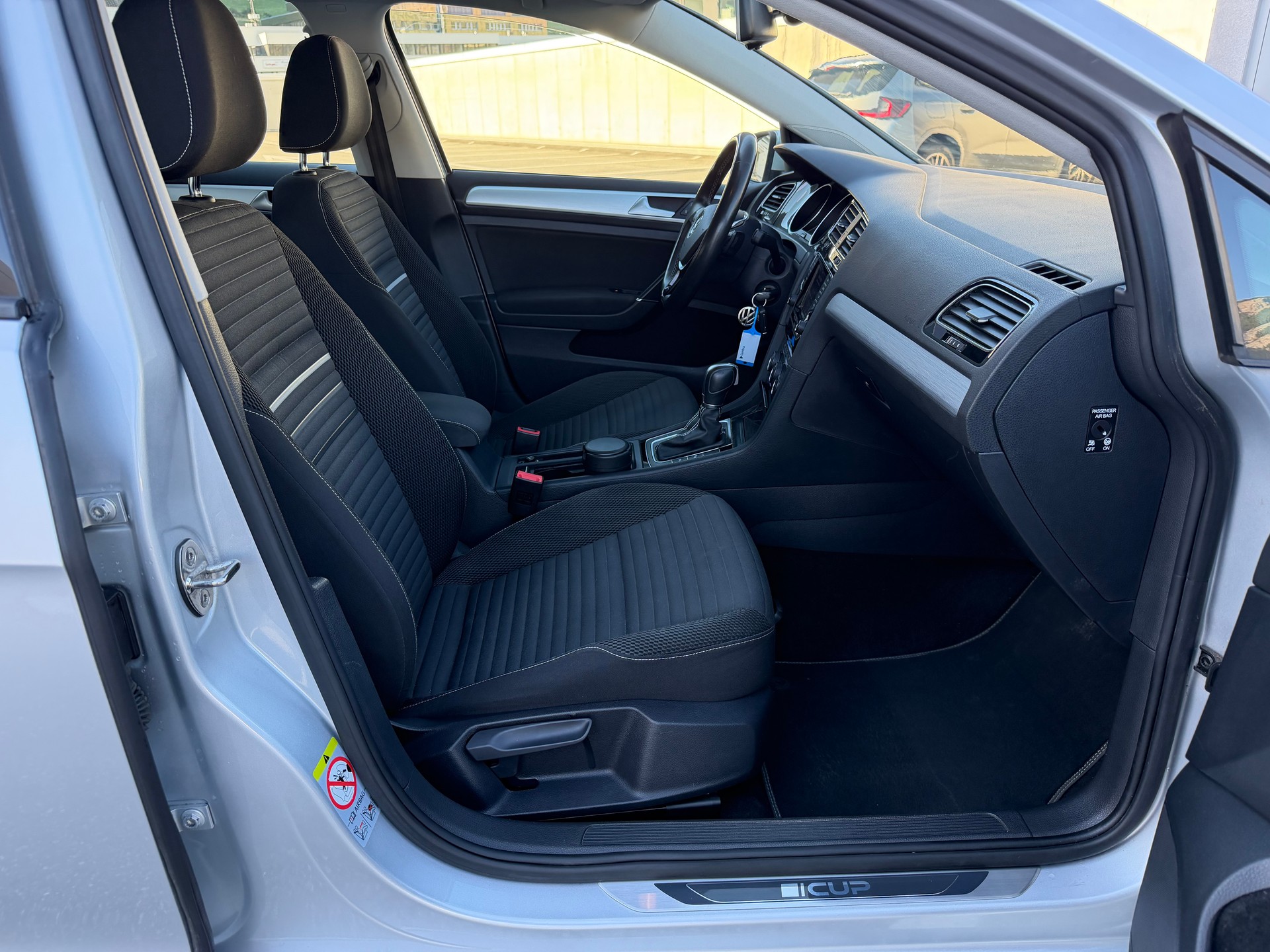 VW Golf 1.4 TSI Cup DSG-image-19