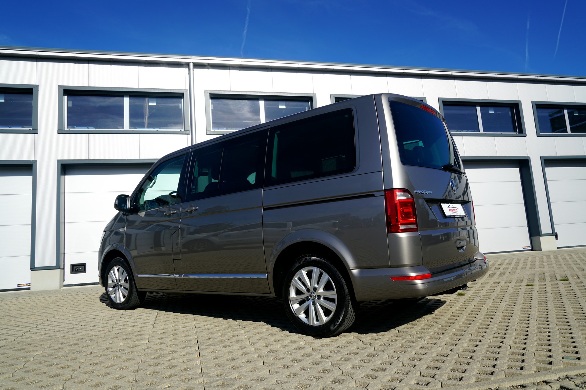 VW T6 Multivan 2.0 Bi-TDI Highline DSG (CH)-image-11