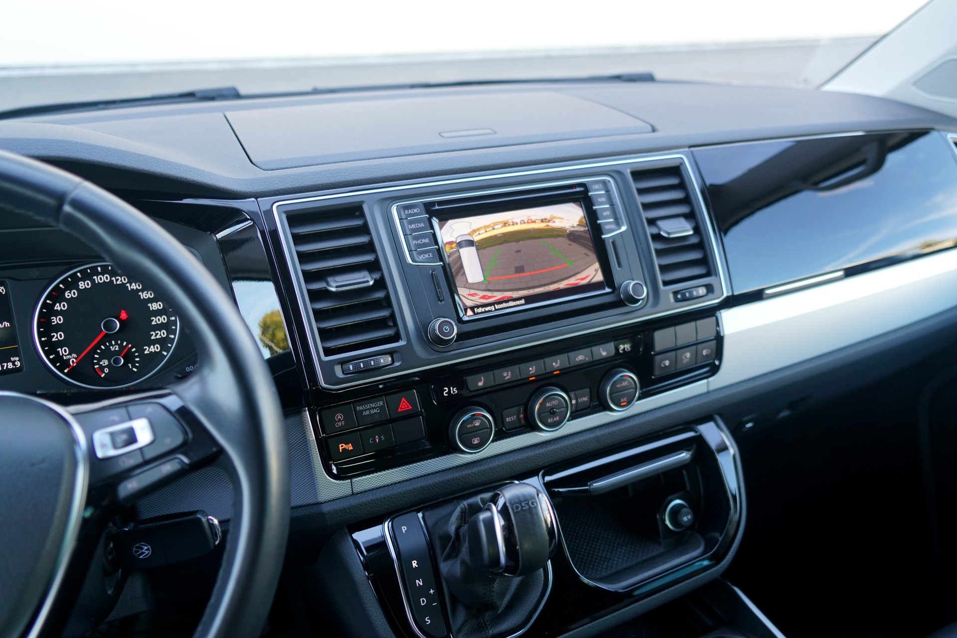 VW T6 Multivan 2.0 Bi-TDI Highline DSG (CH)-image-15