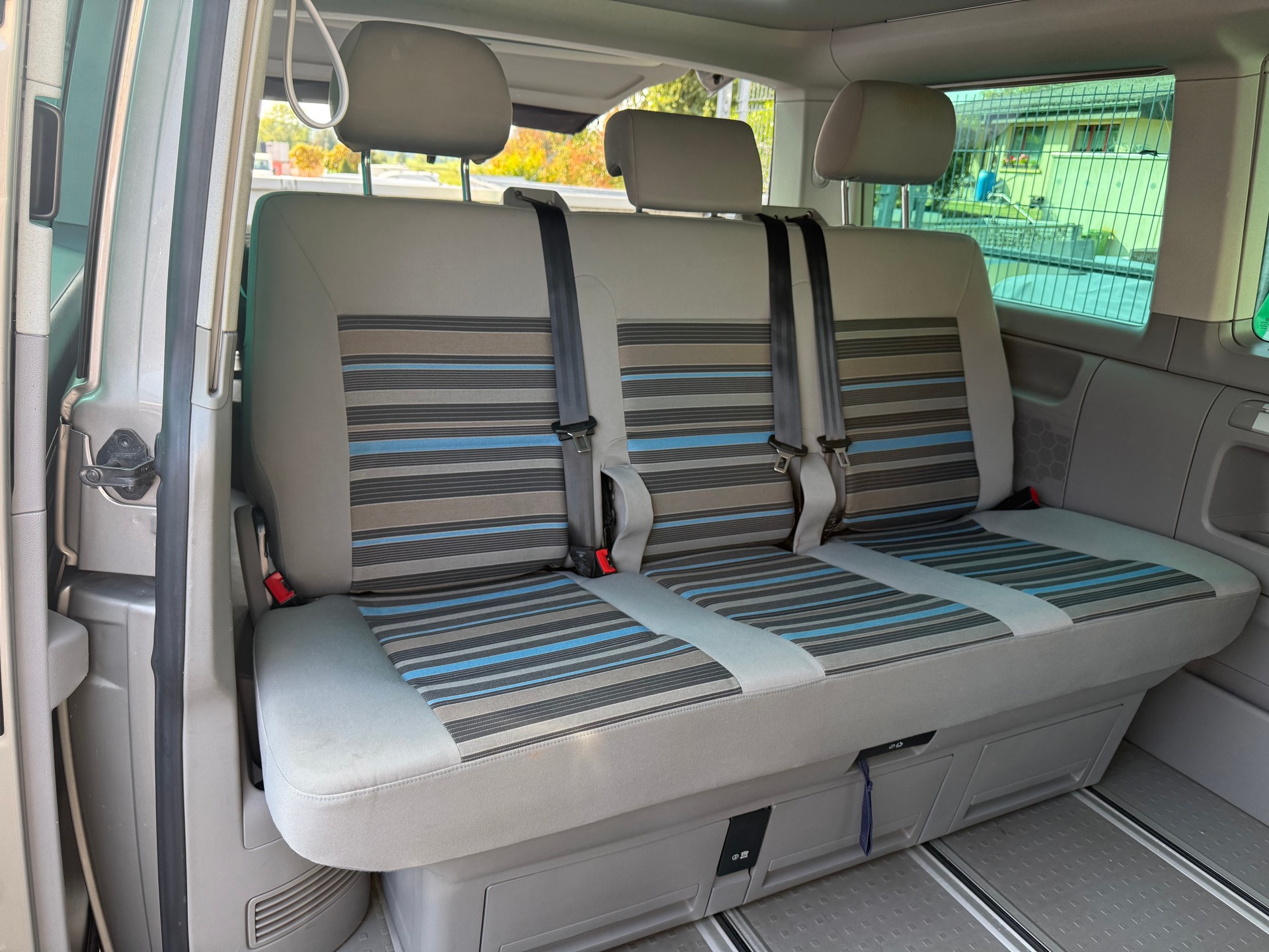 VW T5 California 2.0 TDI Beach-image-8