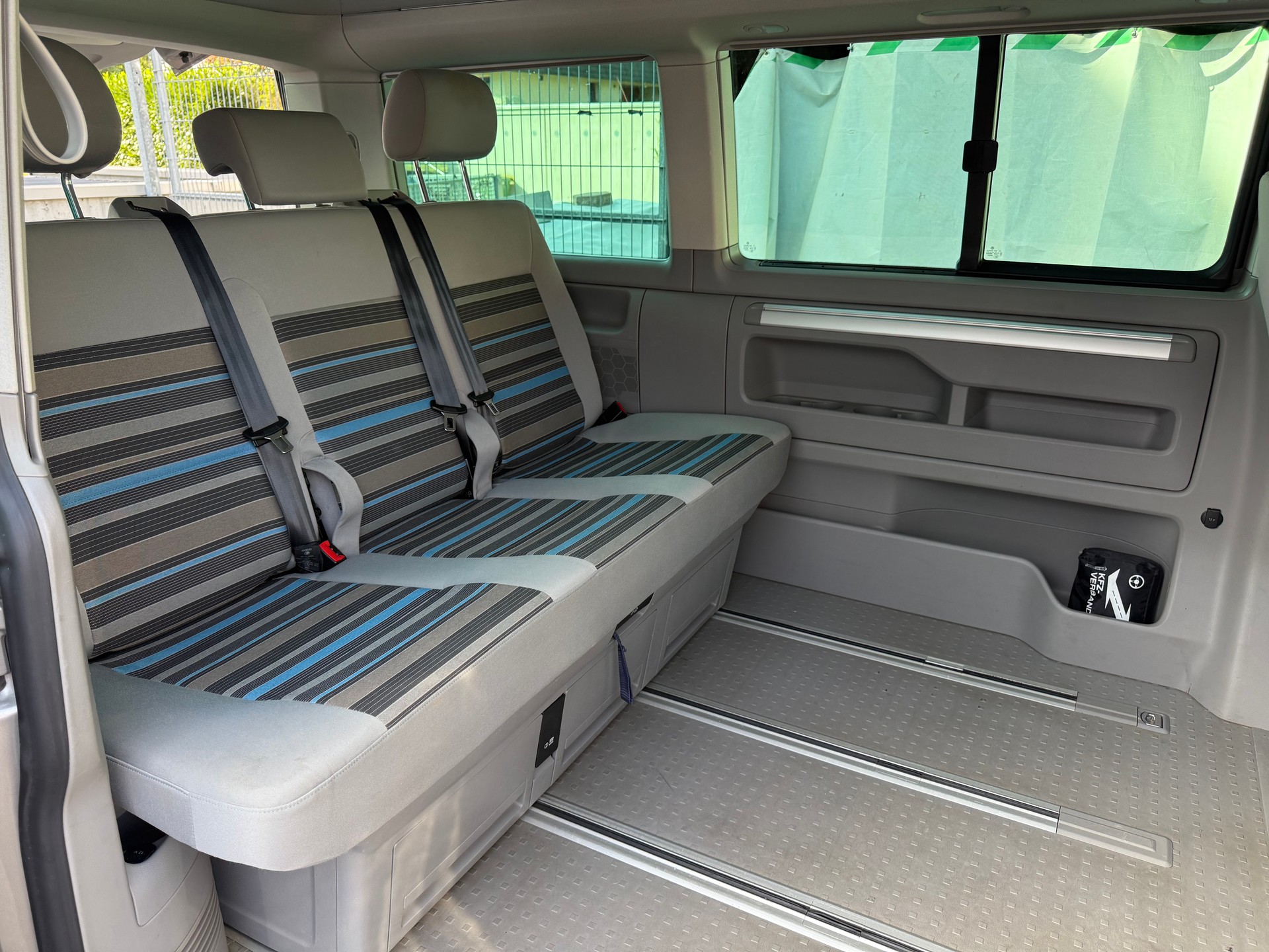 VW T5 California 2.0 TDI Beach-image-7
