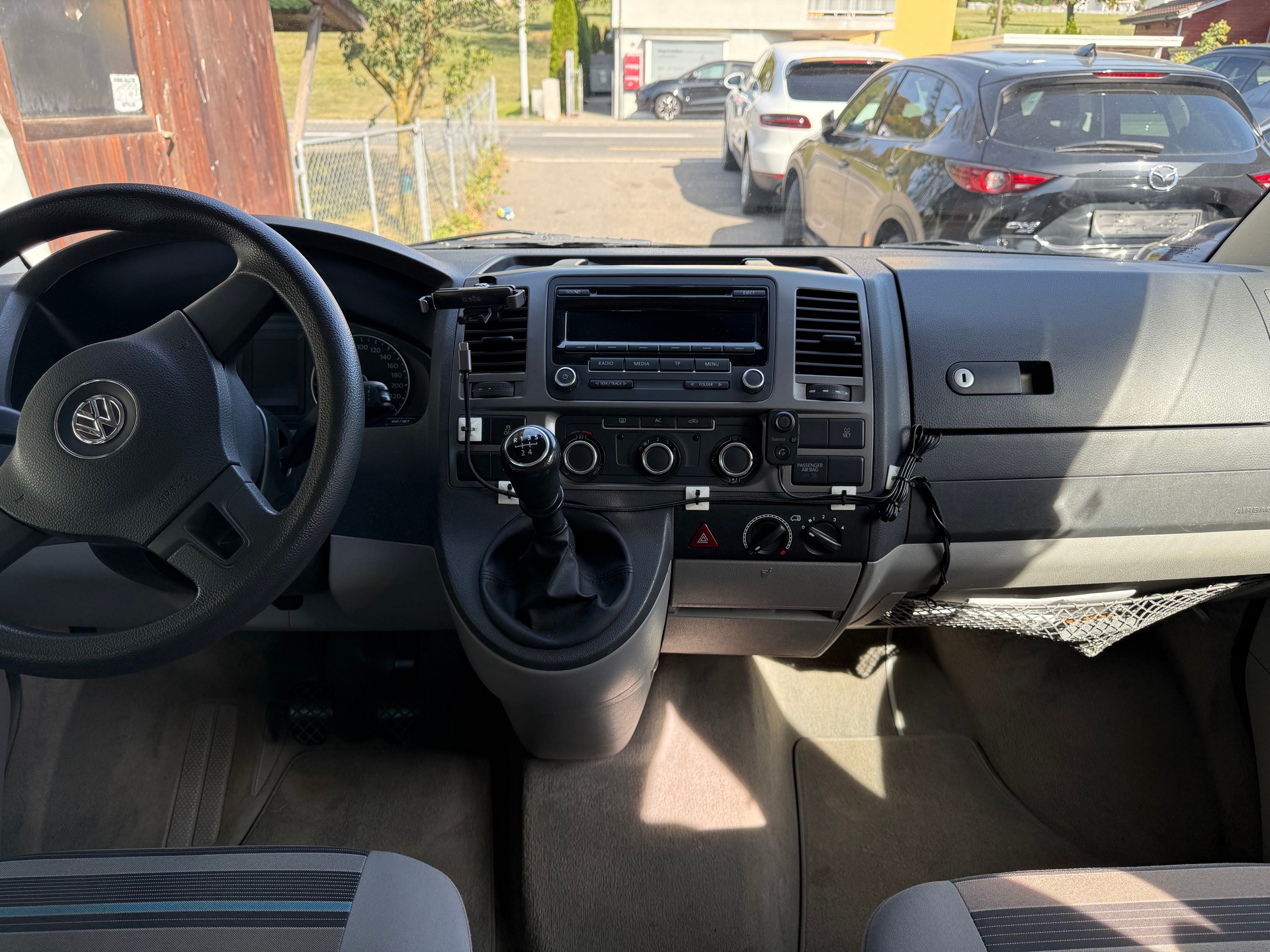 VW T5 California 2.0 TDI Beach-image-10