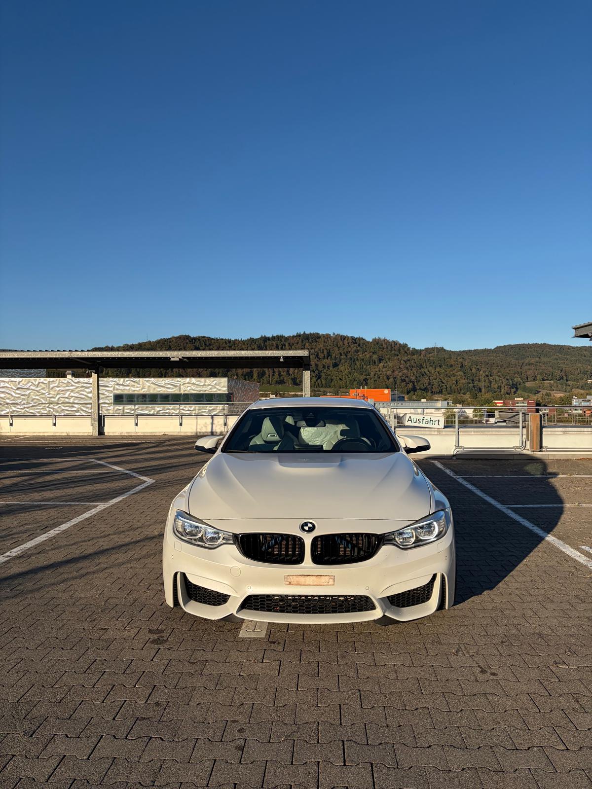 BMW M4 Cabriolet DKG-image-1