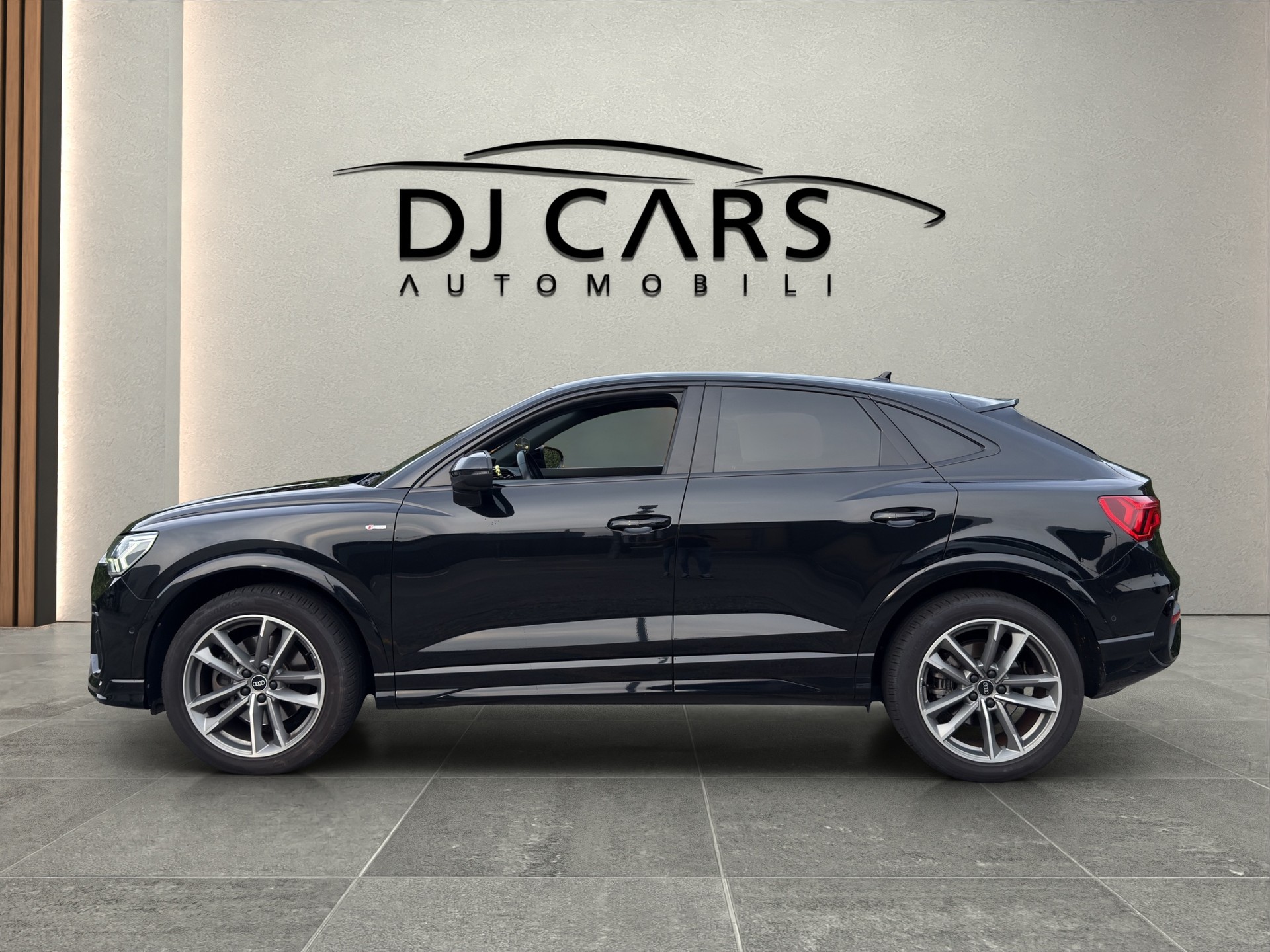 AUDI Q3 Sportback 40 TDI S line Attraction quattro S-tronic-image-3