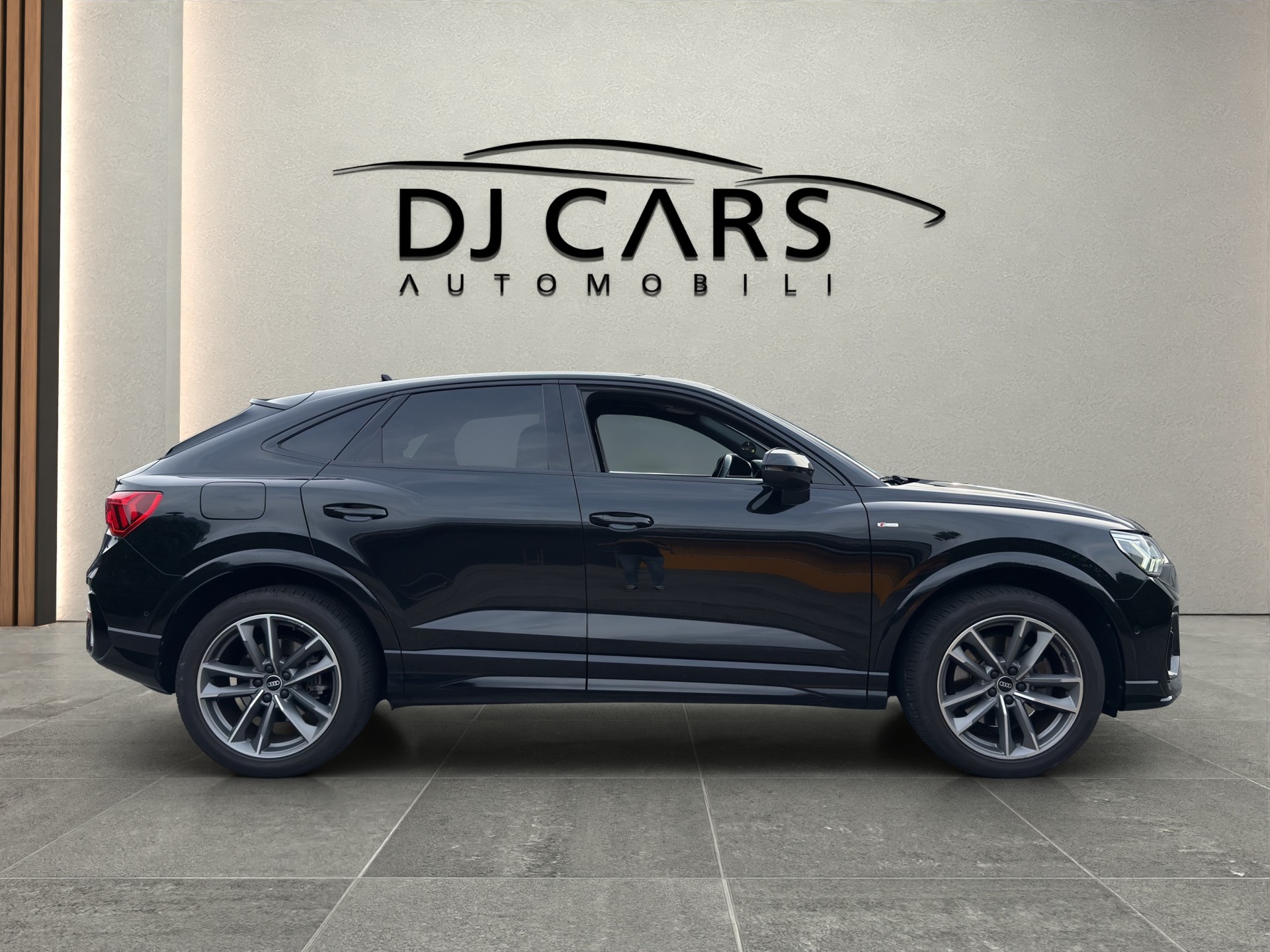 AUDI Q3 Sportback 40 TDI S line Attraction quattro S-tronic-image-4