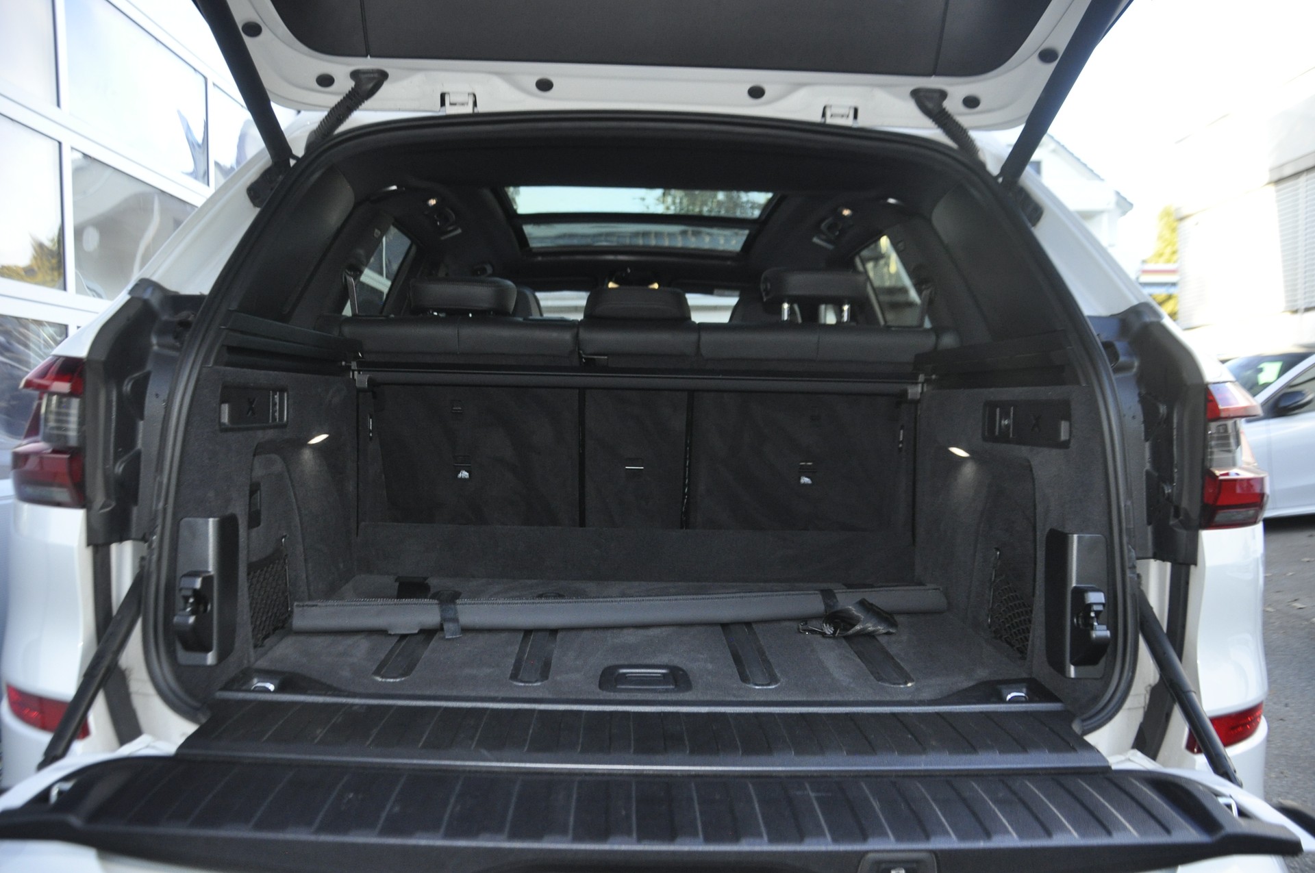 BMW X5 xDrive 48V 40d M Sport Steptronic I Anhängerkupplung 3.5t-image-14