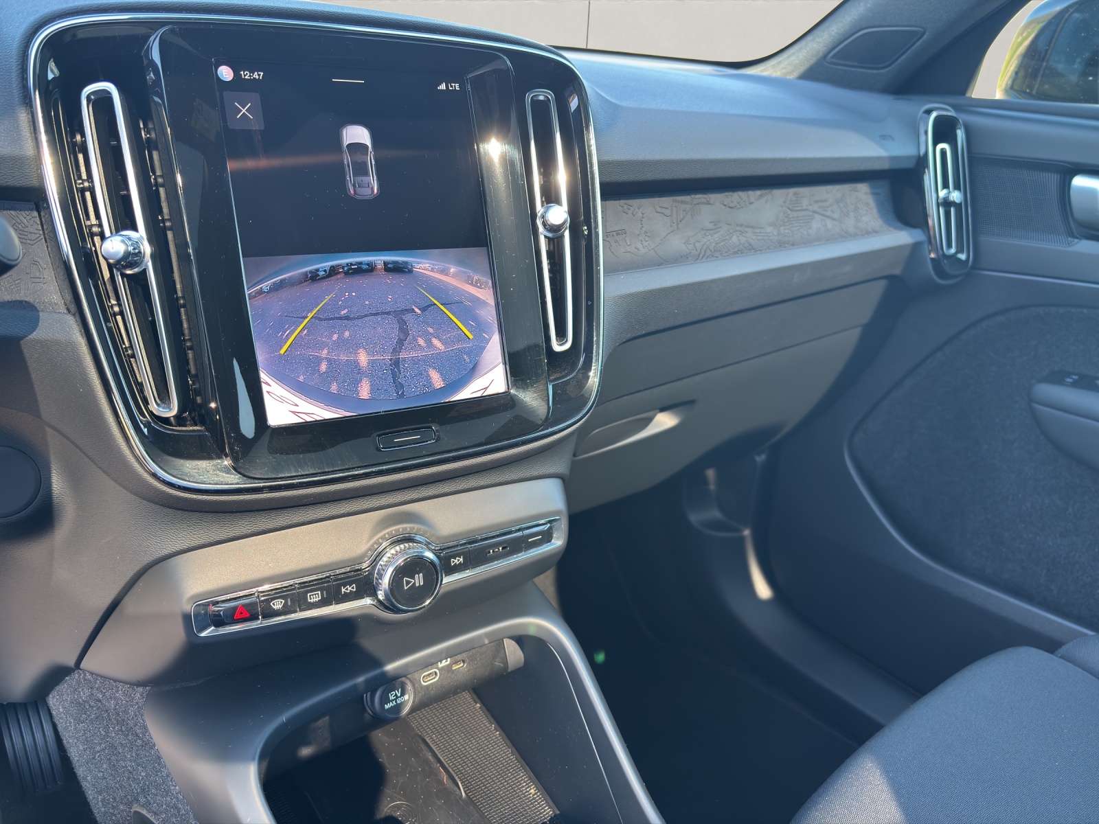 VOLVO C40 P6 Recharge Plus-image-2