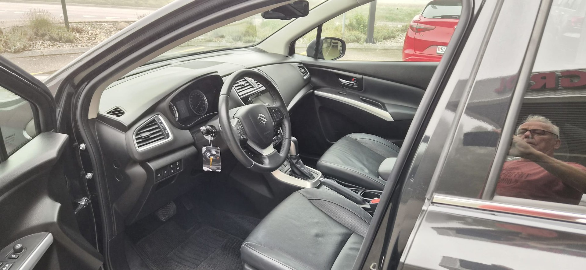 SUZUKI SX4 S-Cross 1.4 16V Compact Top Hybrid 4WD Automatic-image-4