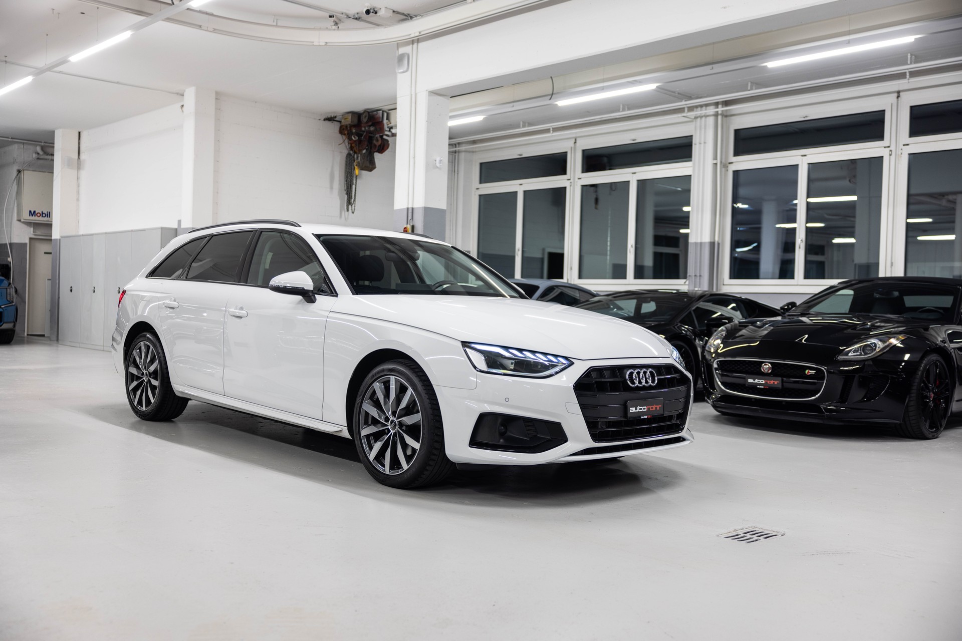 AUDI A4 Avant 35 TDI advanced S-tronic *CH-FHZ MIT GRATISSERVICE*-image-2