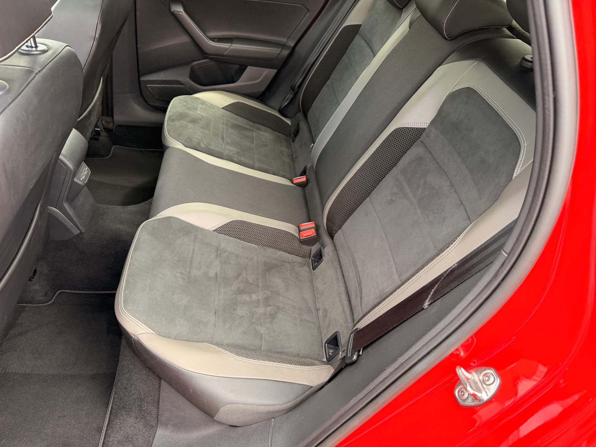 VW Polo 2.0 TSI GTI DSG-image-7