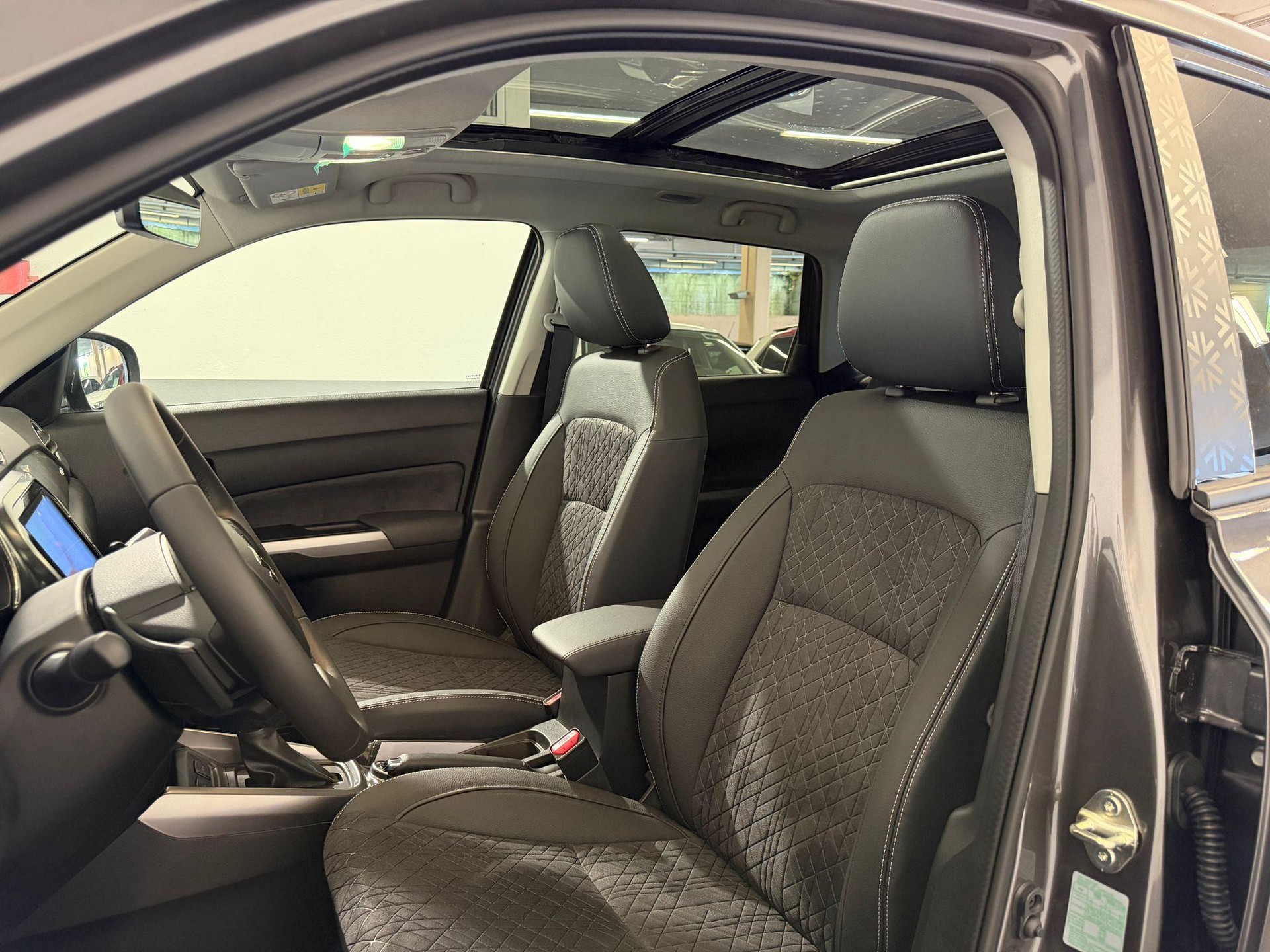SUZUKI Vitara 1.4 T Piz Sulai Top Hybrid 4x4-image-3