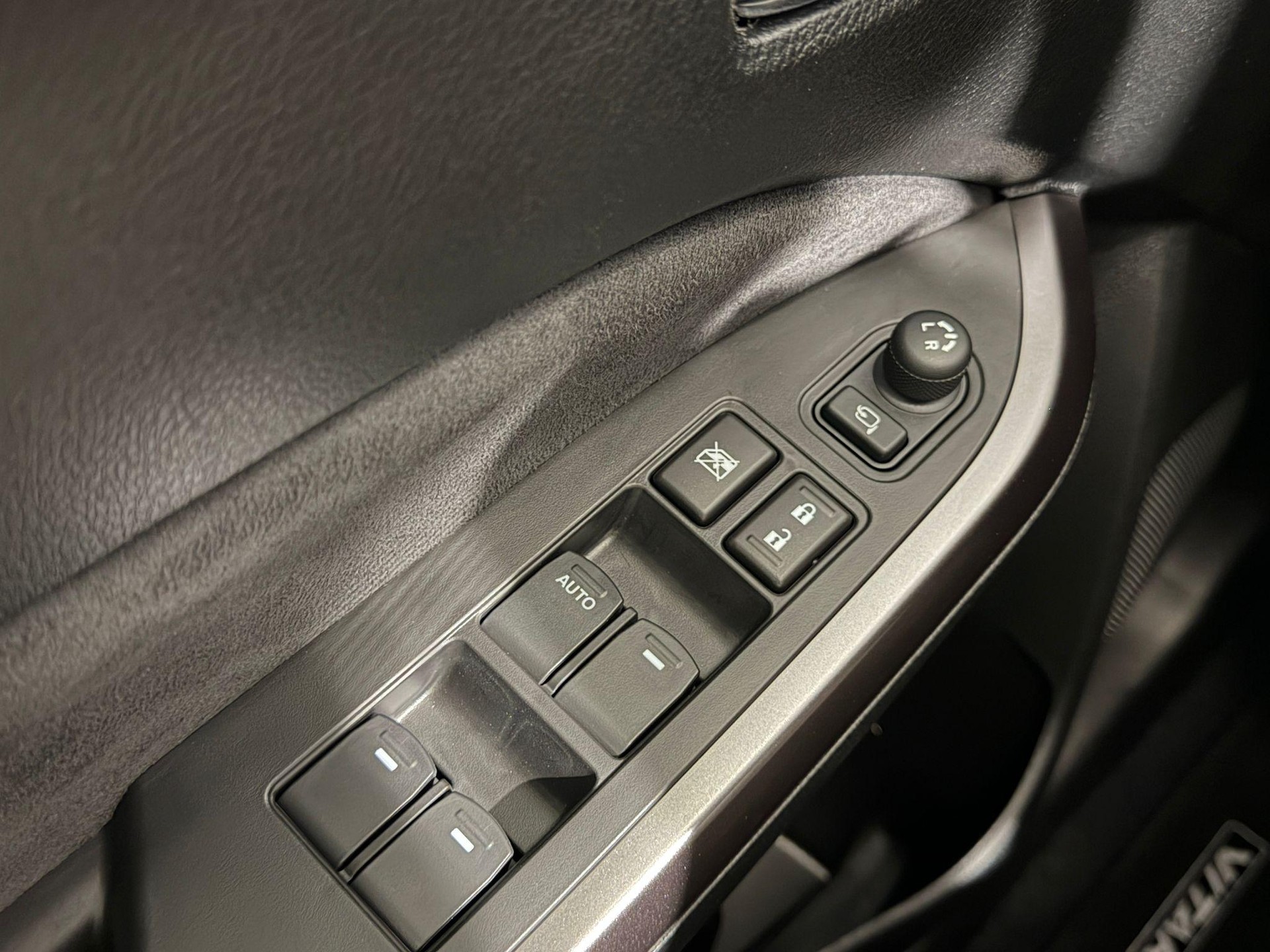 SUZUKI Vitara 1.4 T Piz Sulai Top Hybrid 4x4-image-8