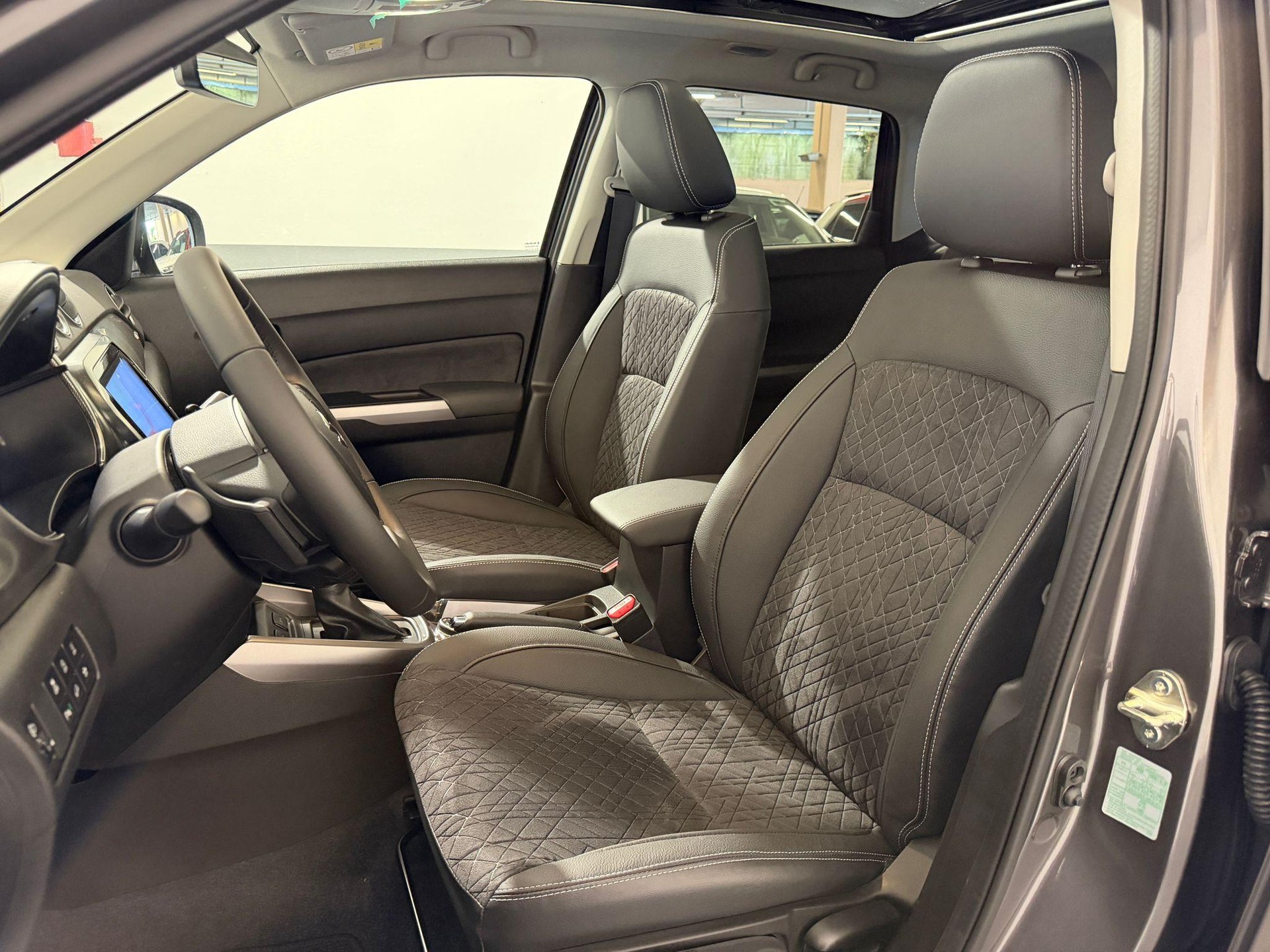 SUZUKI Vitara 1.4 T Piz Sulai Top Hybrid 4x4-image-2