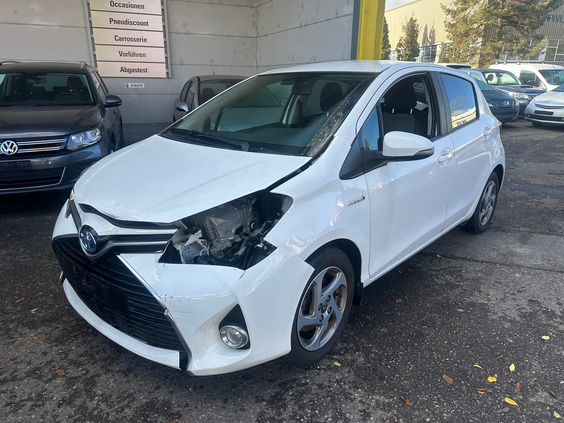 TOYOTA Yaris 1.5 VVT-i Hybrid Luna e-CVT-image-1