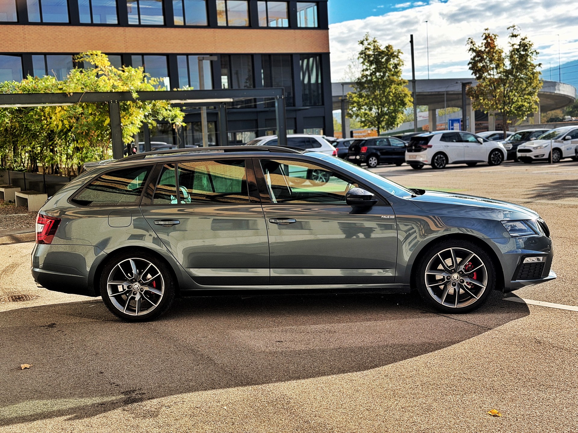 SKODA Octavia Combi 2.0 TDI RS 4x4 DSG-image-6