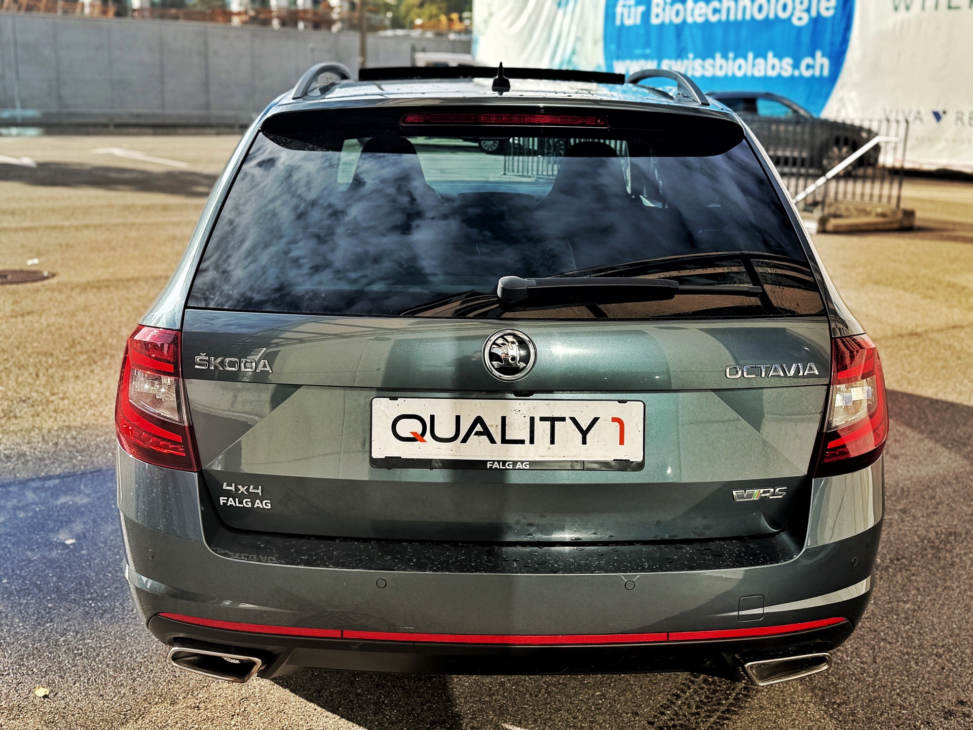 SKODA Octavia Combi 2.0 TDI RS 4x4 DSG-image-3