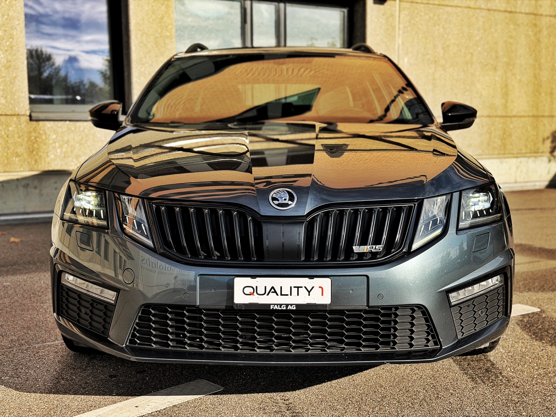 SKODA Octavia Combi 2.0 TDI RS 4x4 DSG-image-4