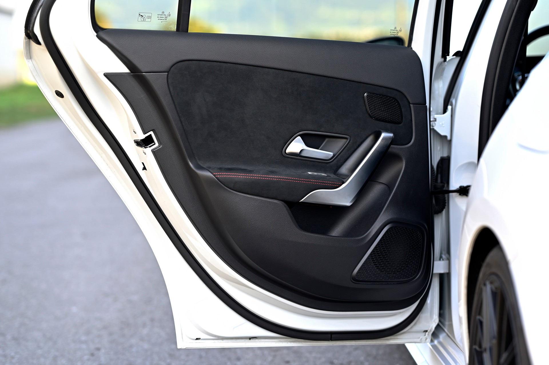 MERCEDES-BENZ A 35 AMG 4matic-image-14
