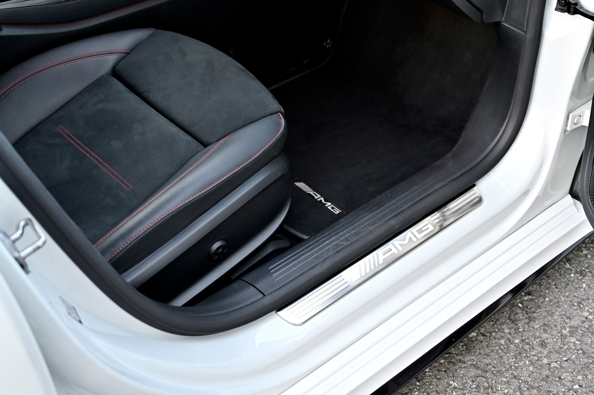 MERCEDES-BENZ A 35 AMG 4matic-image-13