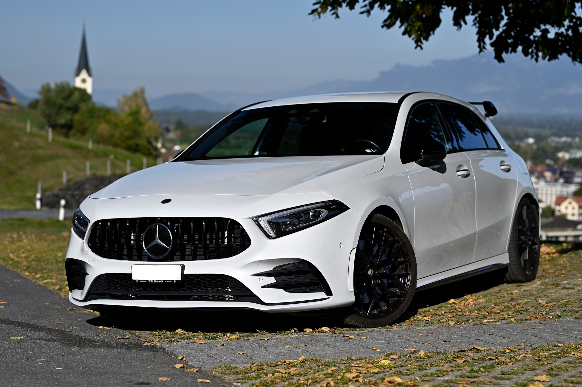 MERCEDES-BENZ A 35 AMG 4matic-image-5