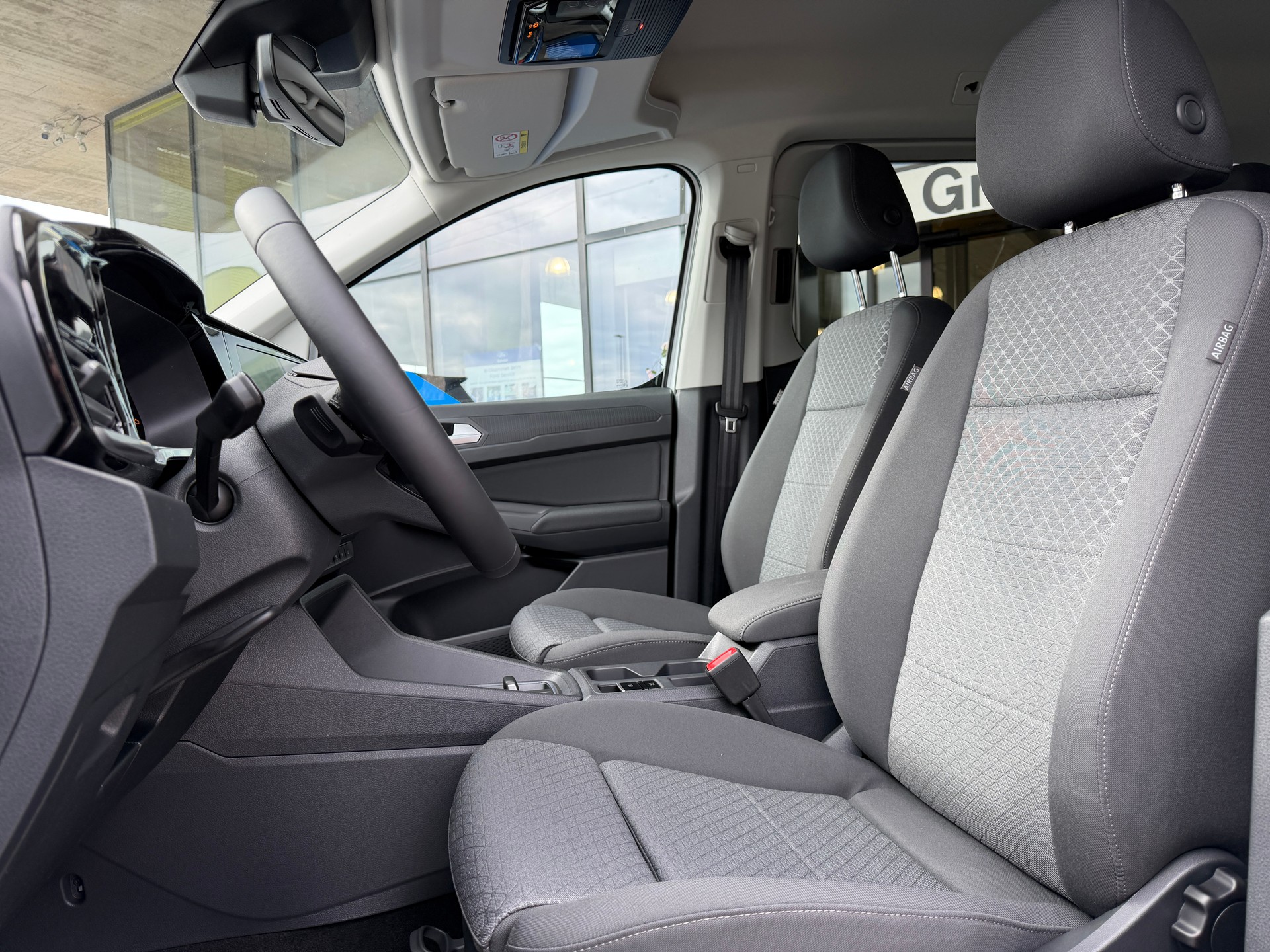 FORD Grand Tourneo Connect 1.5 PHEV Titanium Automat-image-8