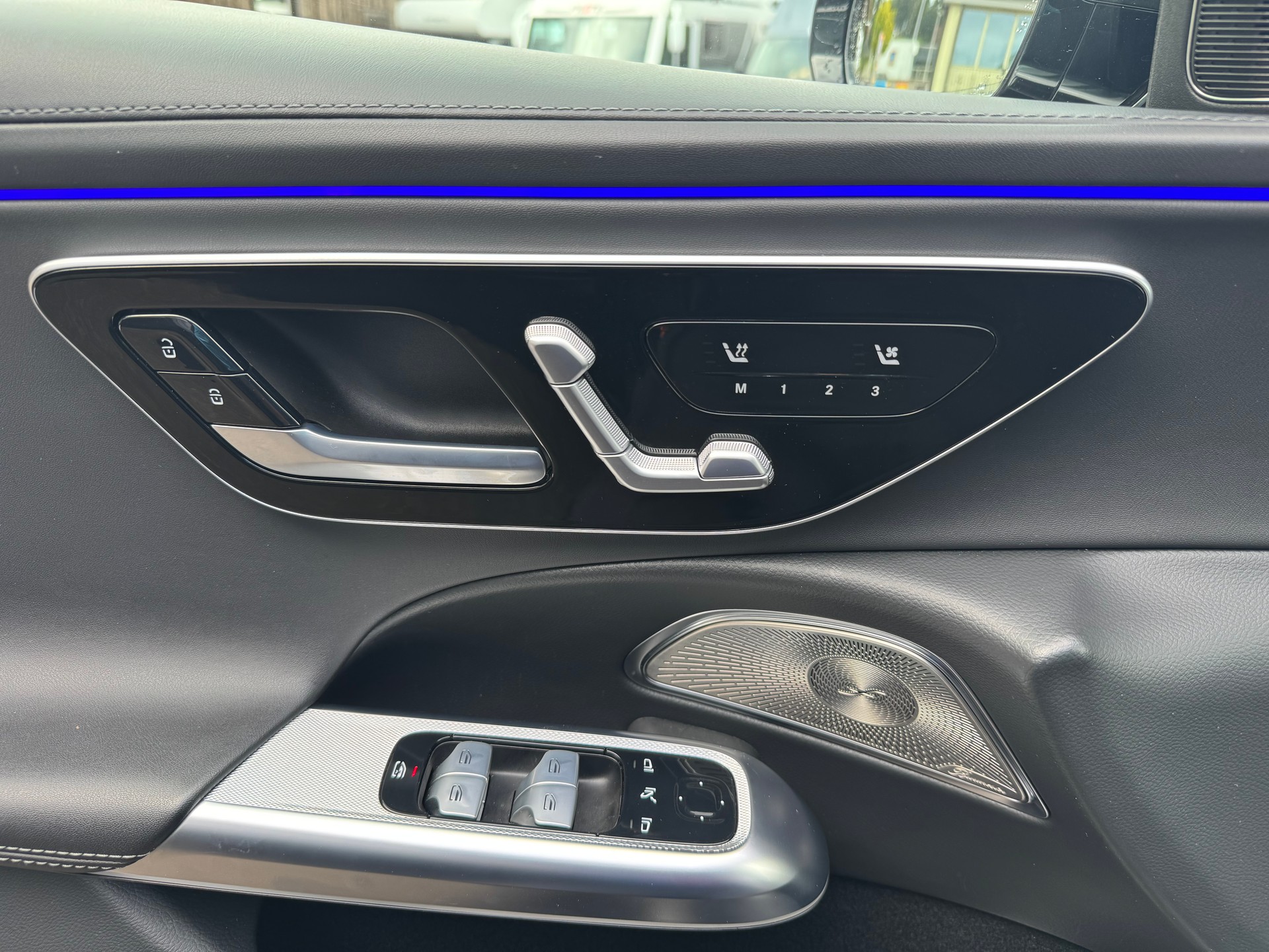 MERCEDES-BENZ E 220 d 4Matic 9G-Tronic-image-4