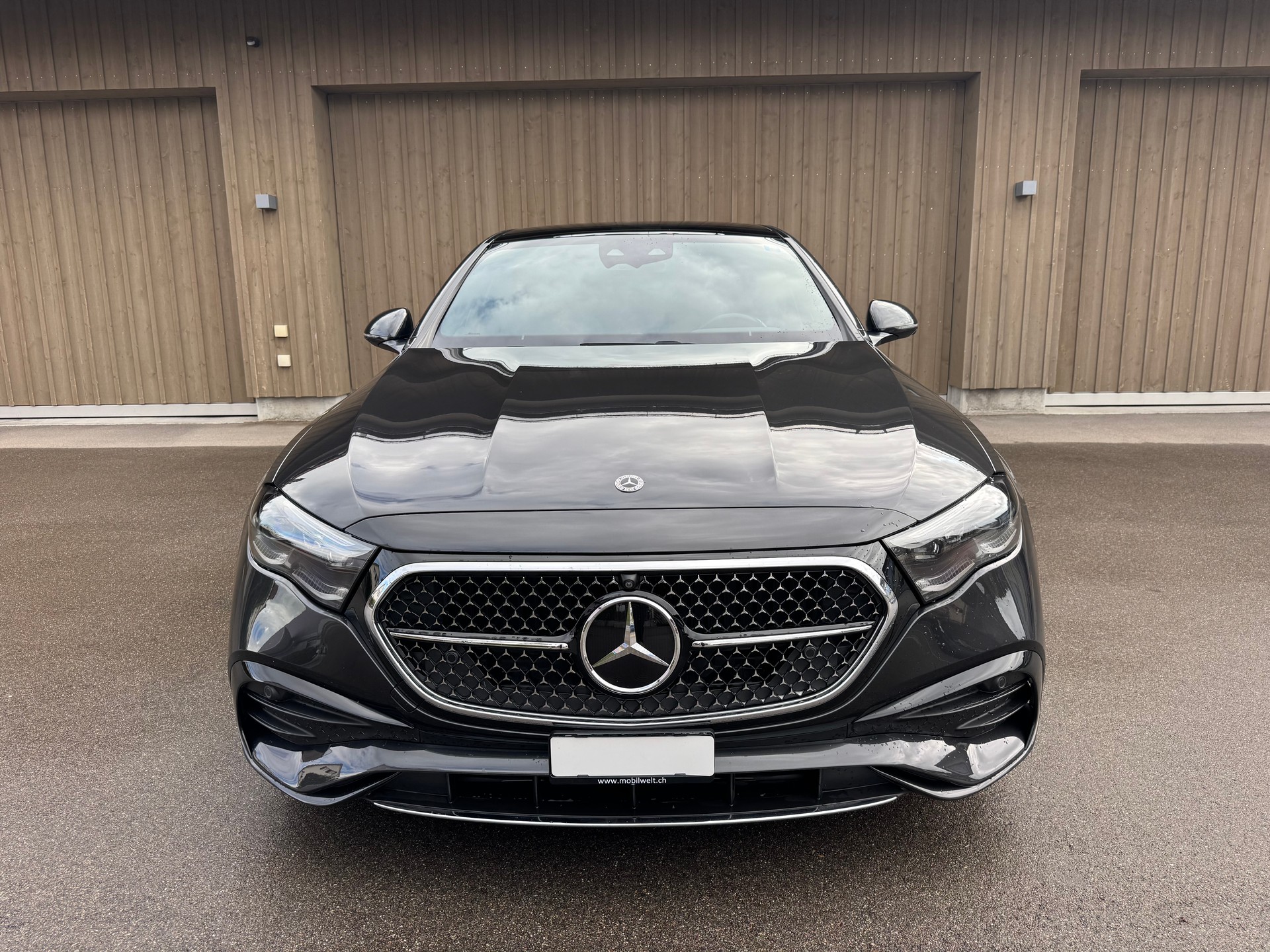 MERCEDES-BENZ E 220 d 4Matic 9G-Tronic-image-2