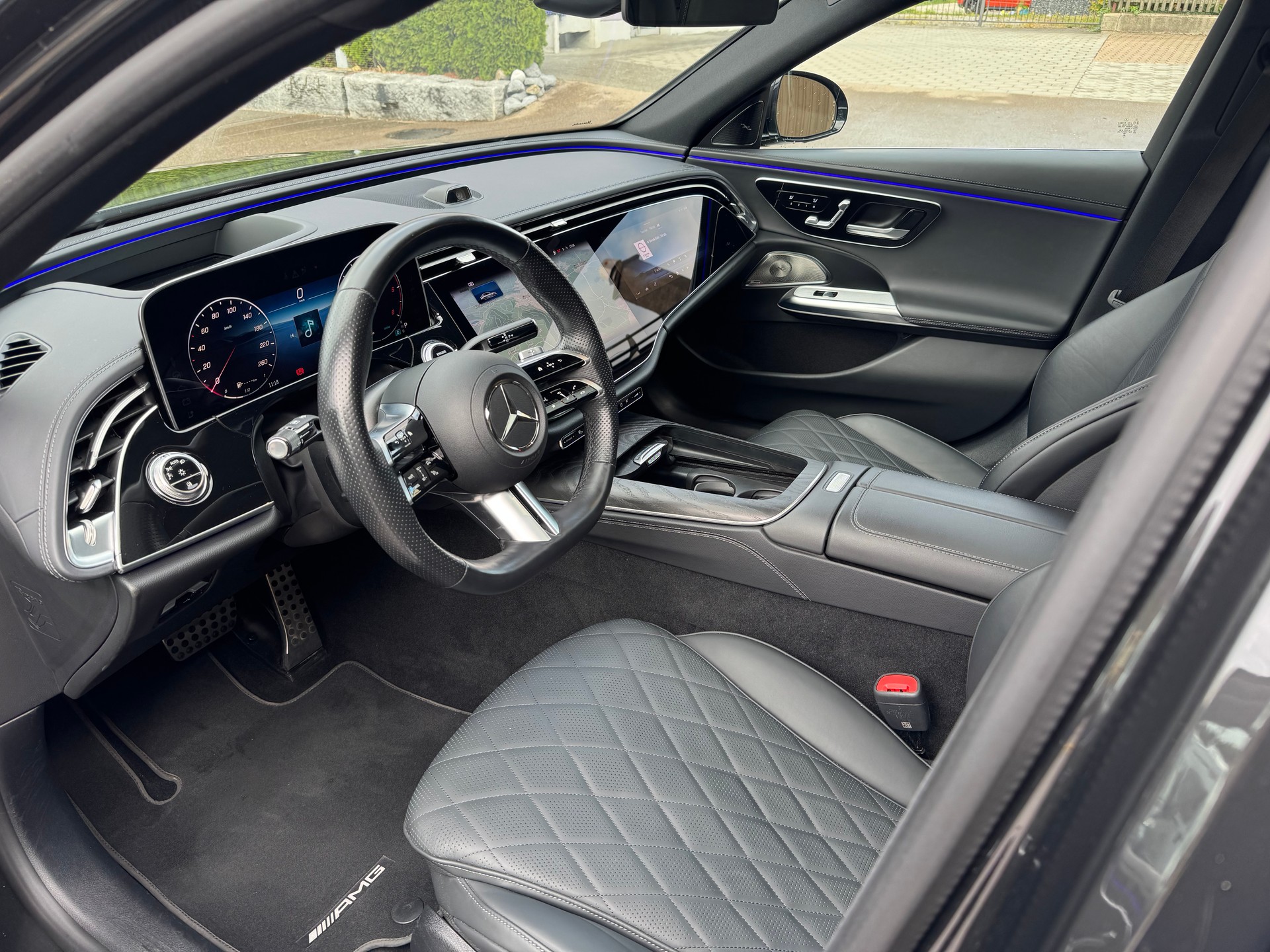 MERCEDES-BENZ E 220 d 4Matic 9G-Tronic-image-3