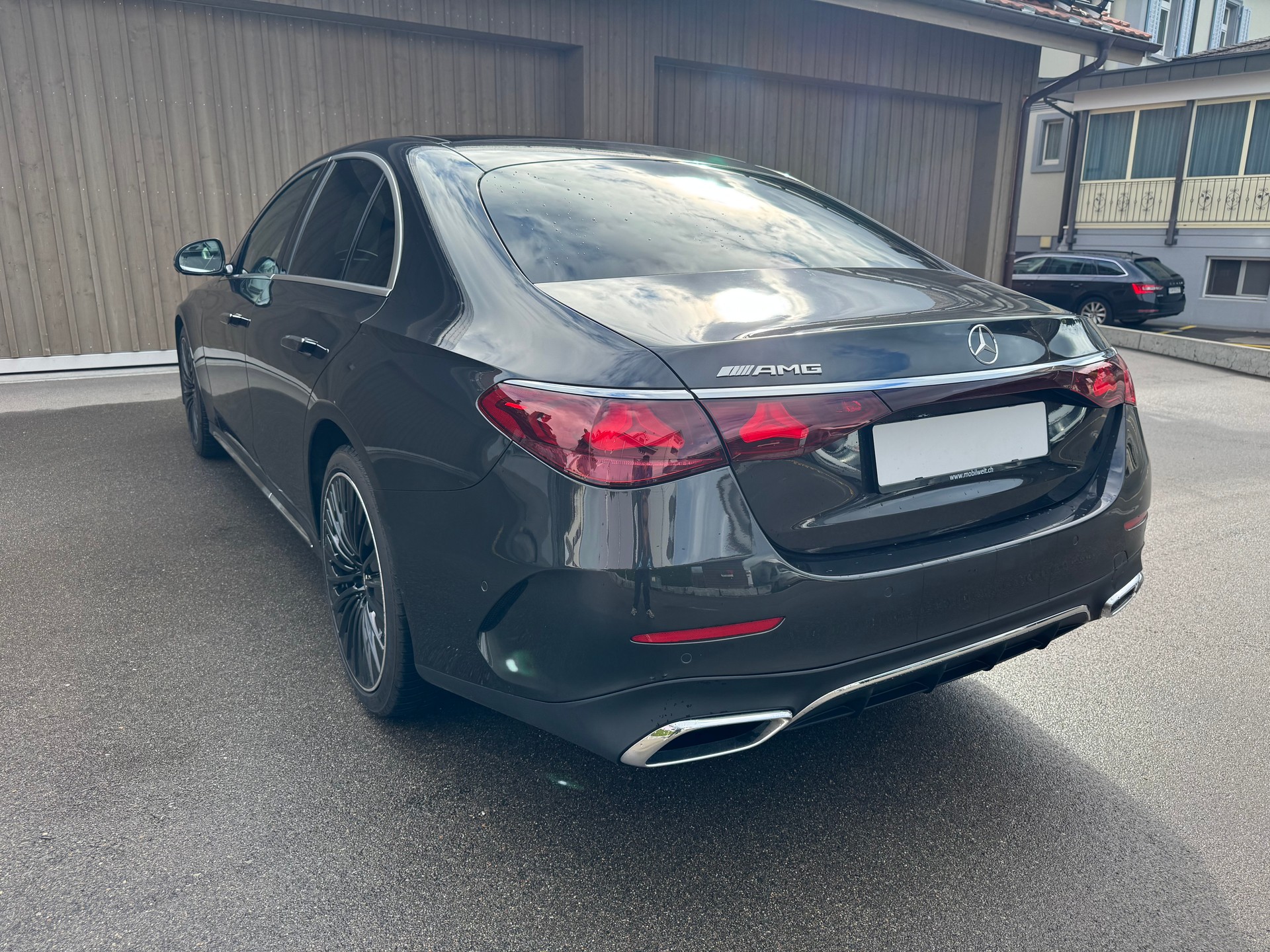 MERCEDES-BENZ E 220 d 4Matic 9G-Tronic-image-6