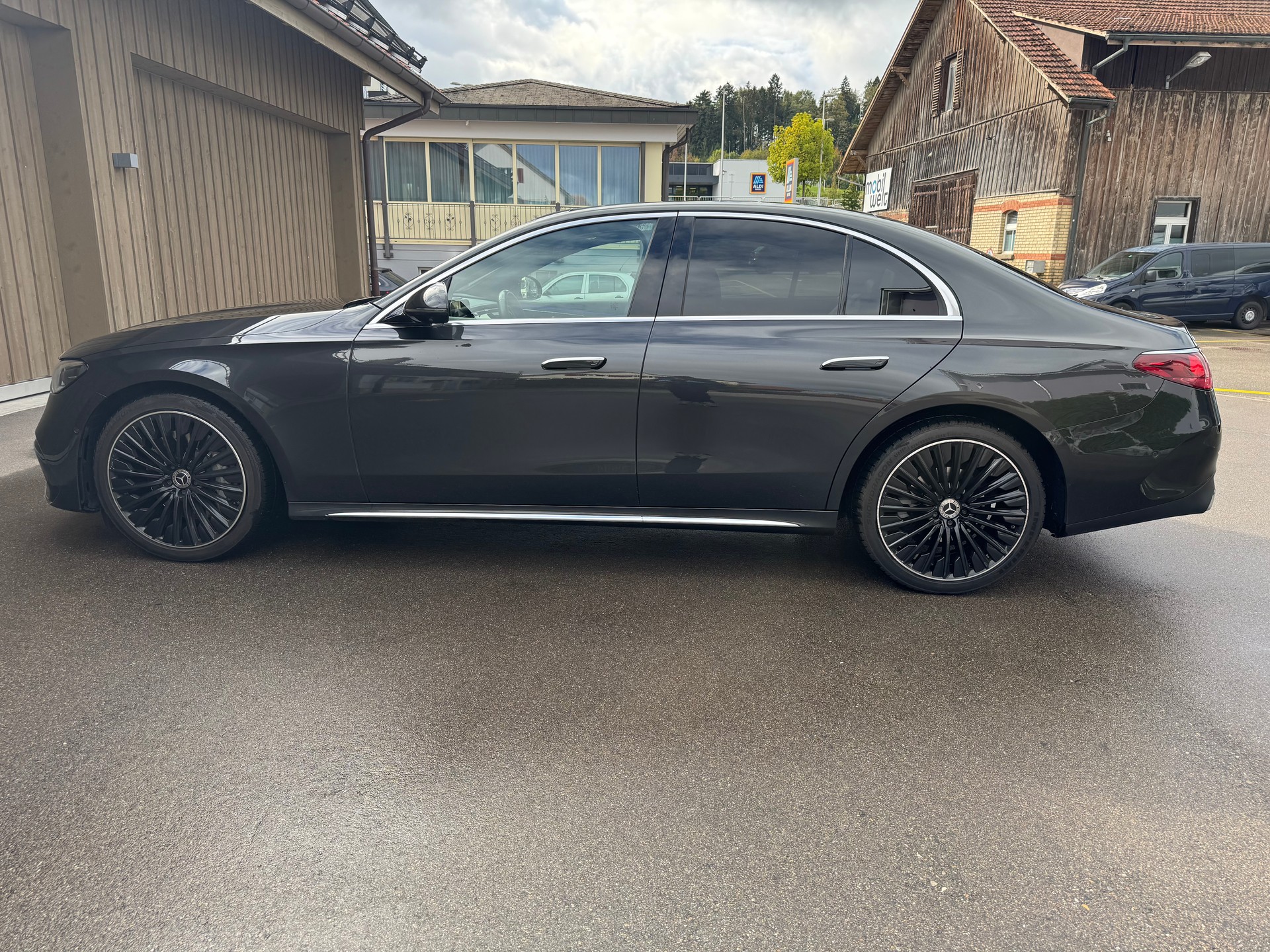 MERCEDES-BENZ E 220 d 4Matic 9G-Tronic-image-7