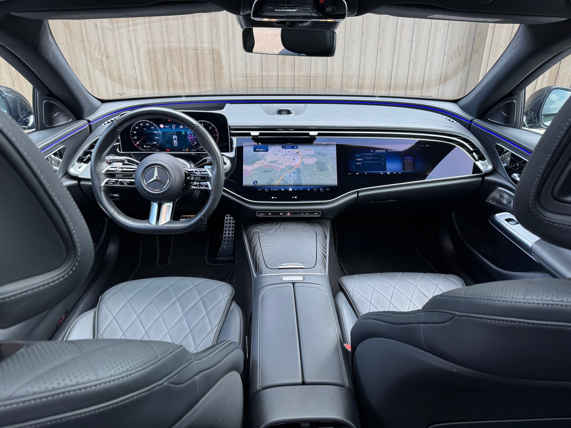 MERCEDES-BENZ E 220 d 4Matic 9G-Tronic-image-8