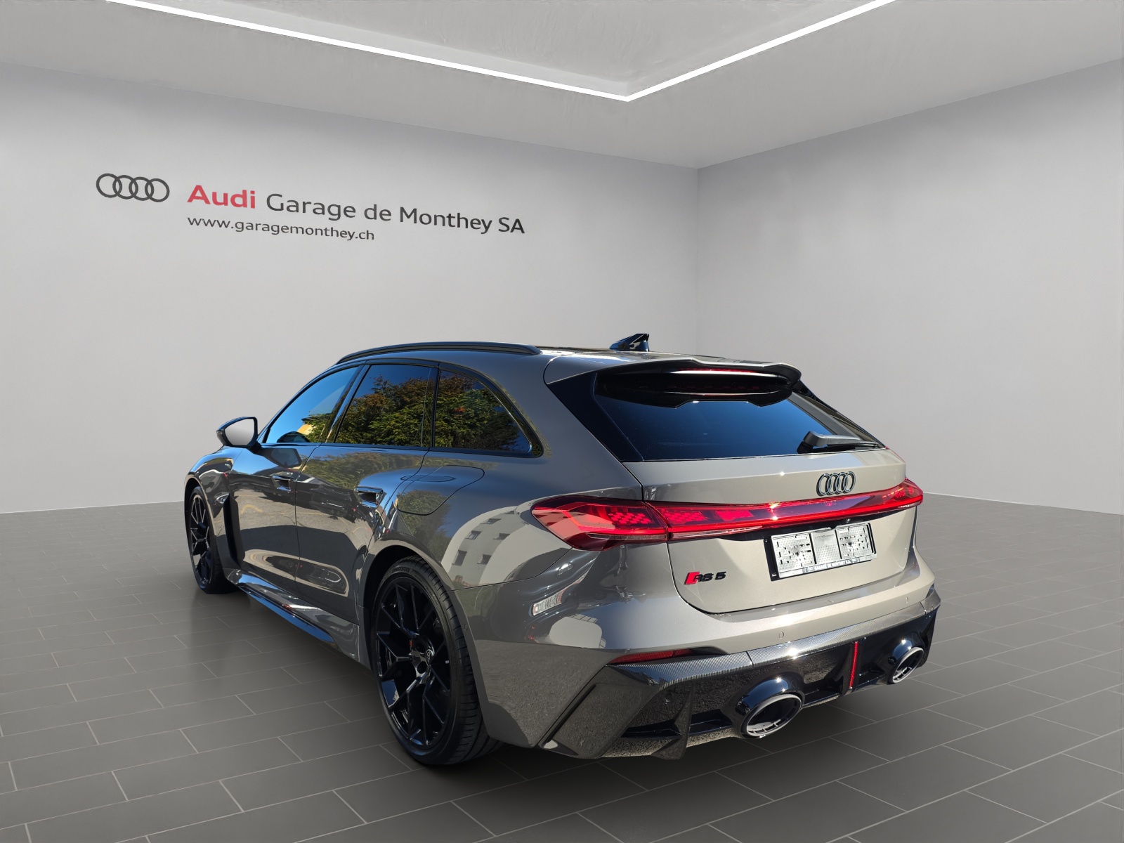 AUDI RS 5 Avant TFSI 470 kW Tiptronic quattro-image-5
