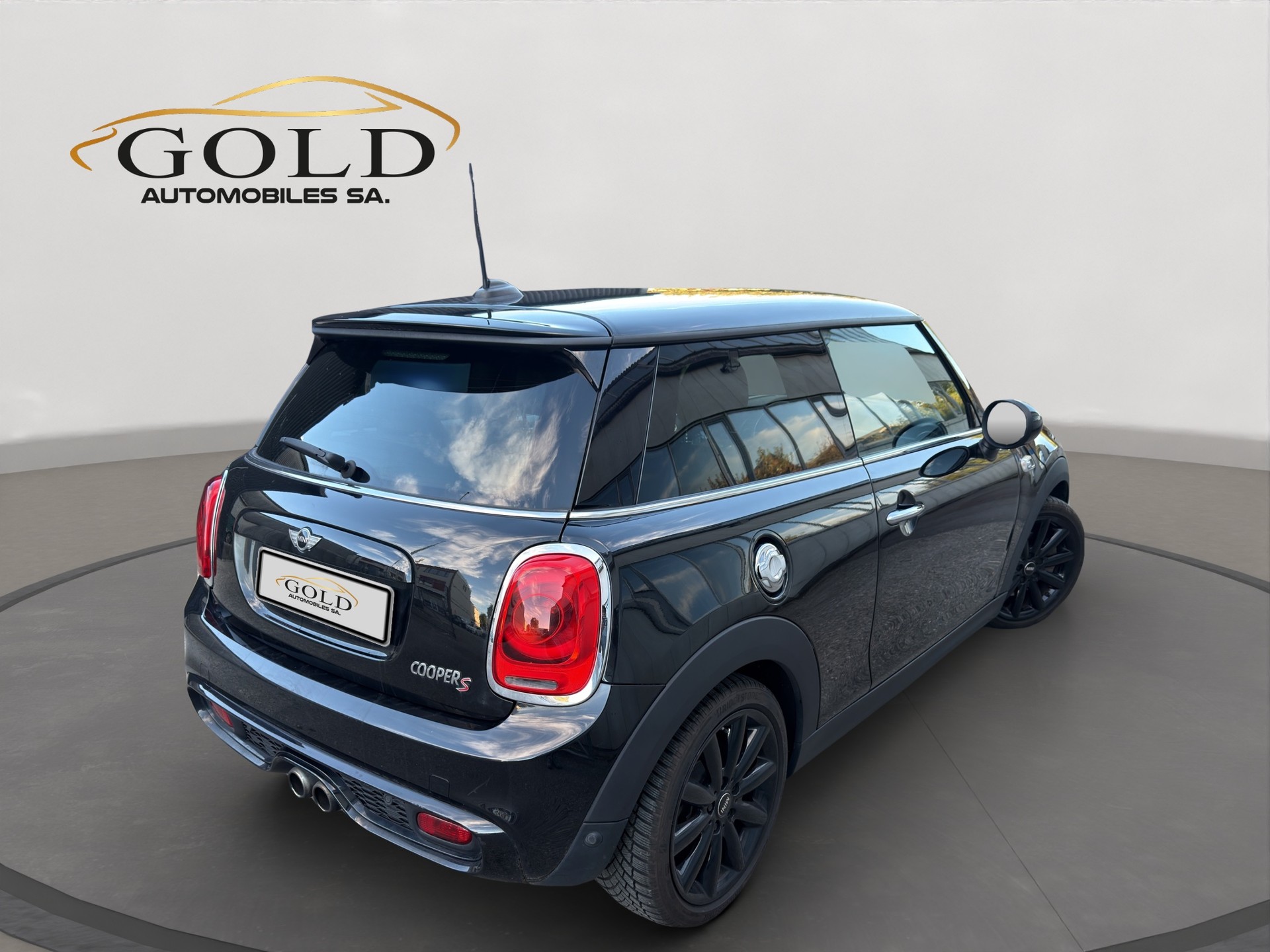 MINI Cooper S Steptronic-image-1