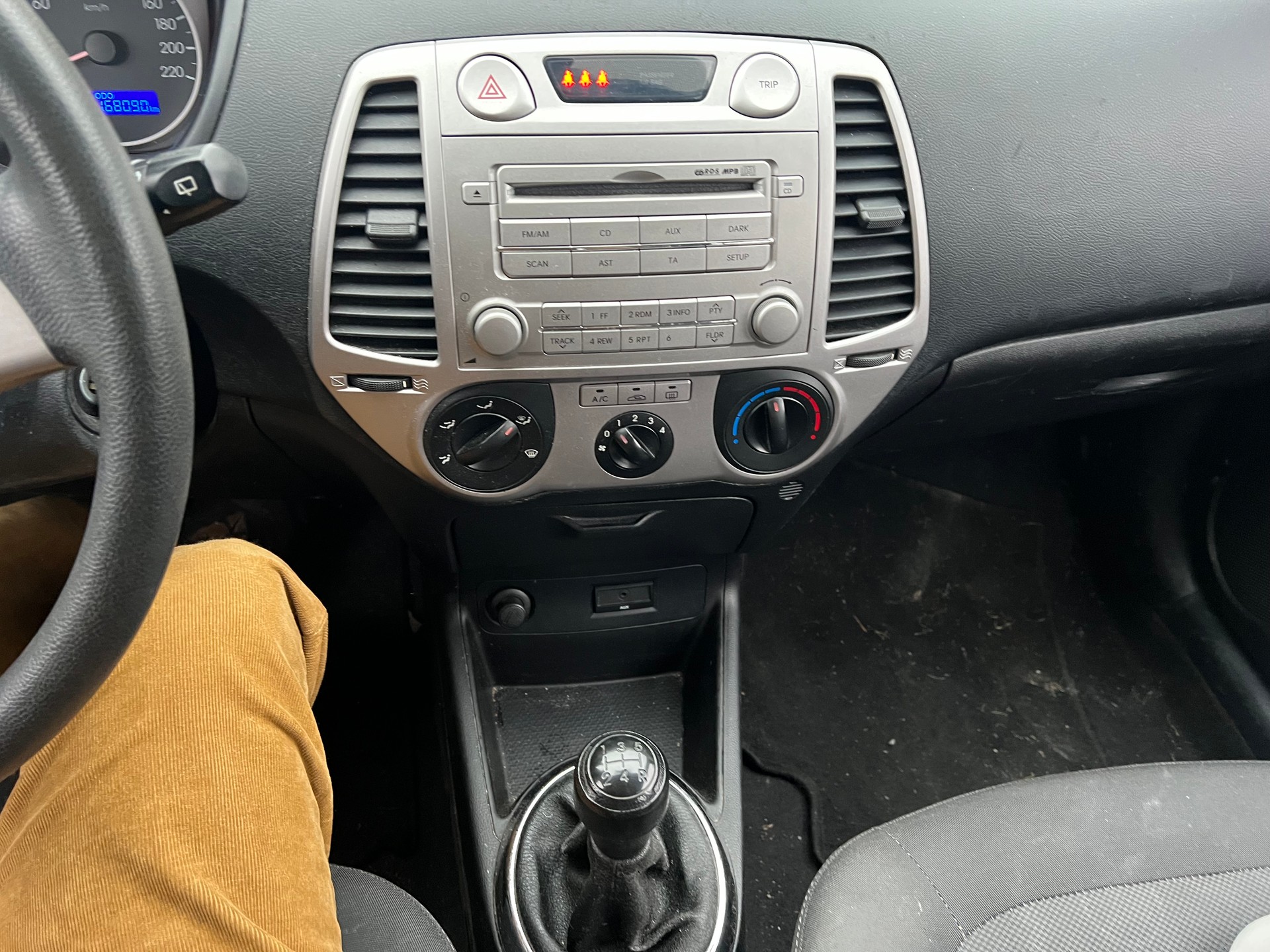 HYUNDAI i20 1.2 Comfort-image-7