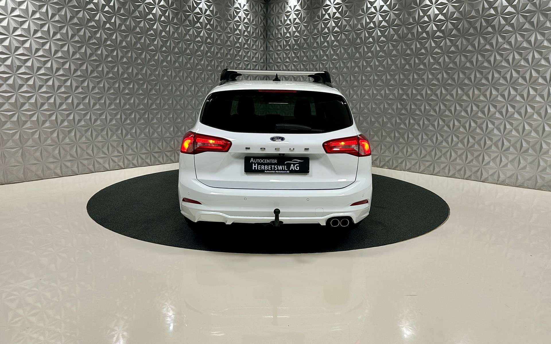FORD Focus 1.0 SCTi ST Line Automatic-image-5