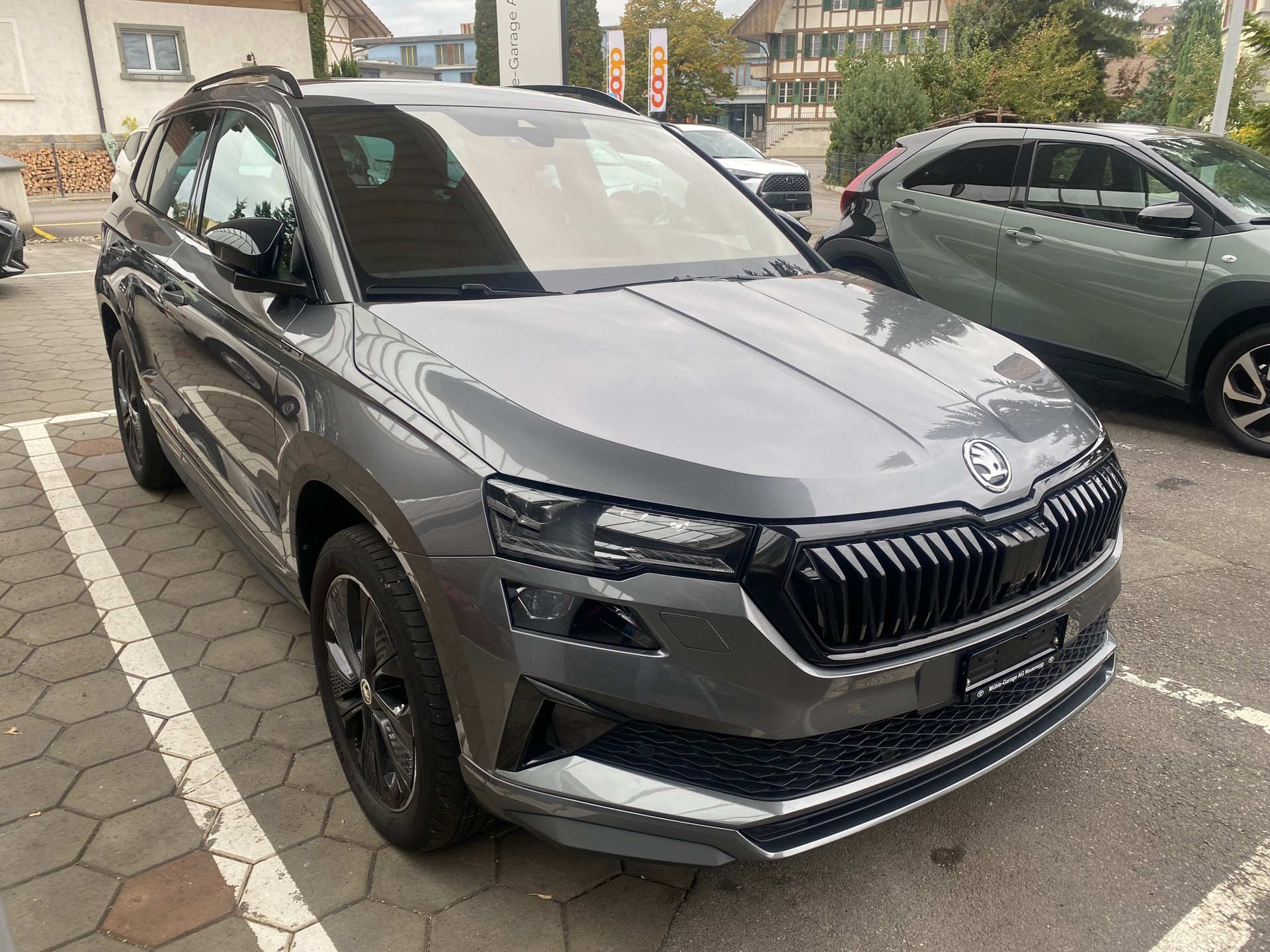 SKODA Karoq 2.0 TSI SportLine 4x4 DSG-showroom-element-1