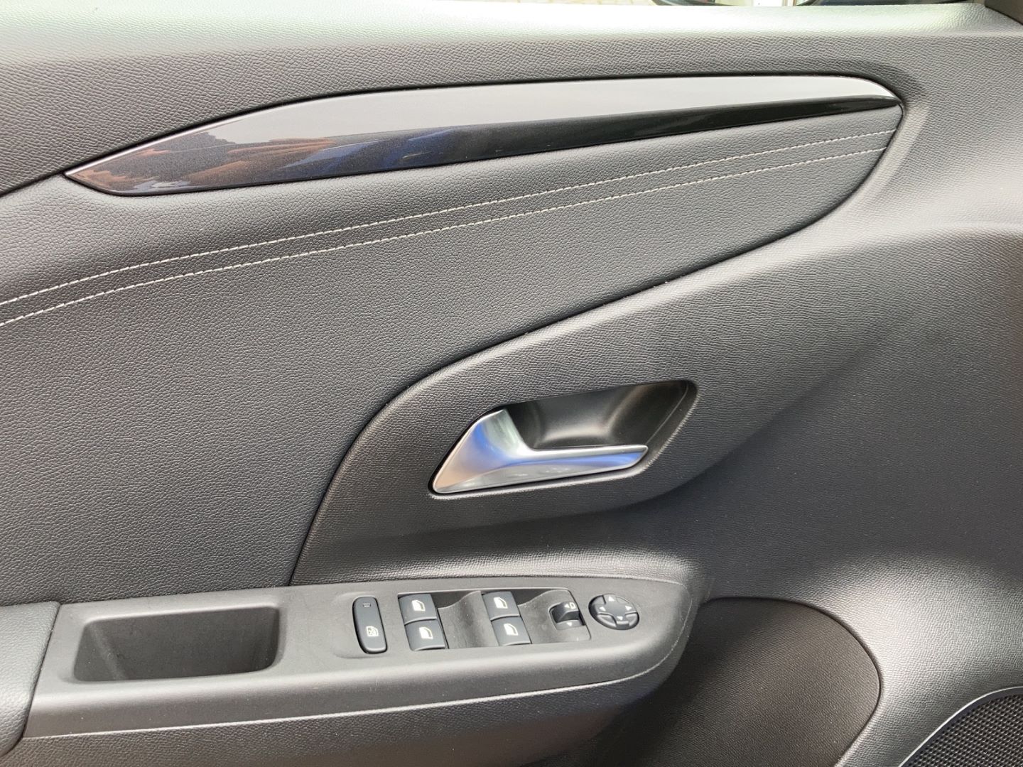 OPEL Corsa e-Elegance-image-13