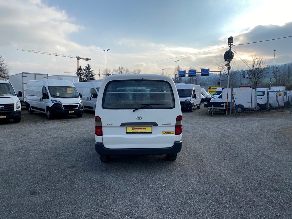 TOYOTA HI-ACE D-4D 9 Plätze-image-5