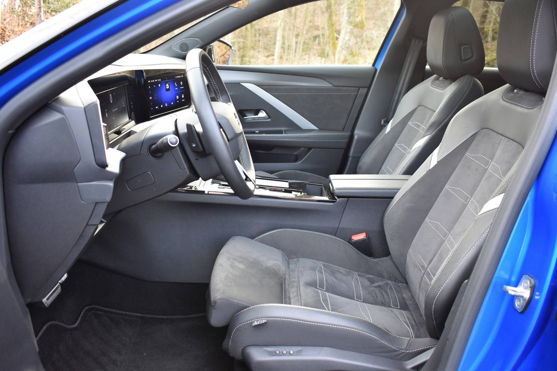 OPEL Astra Sports Tourer 1.2i Turbo Ultimate AT-image-7