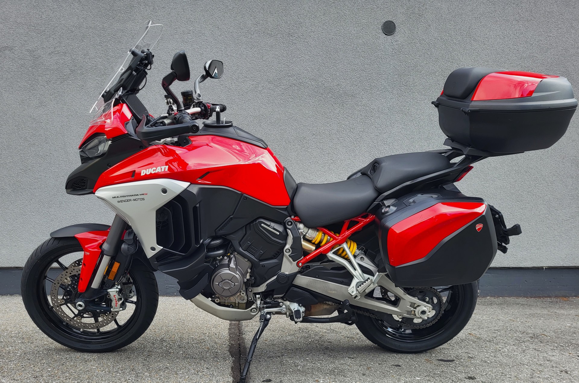 DUCATI Multistrada V4 S Travel & Radar-showroom-element-3