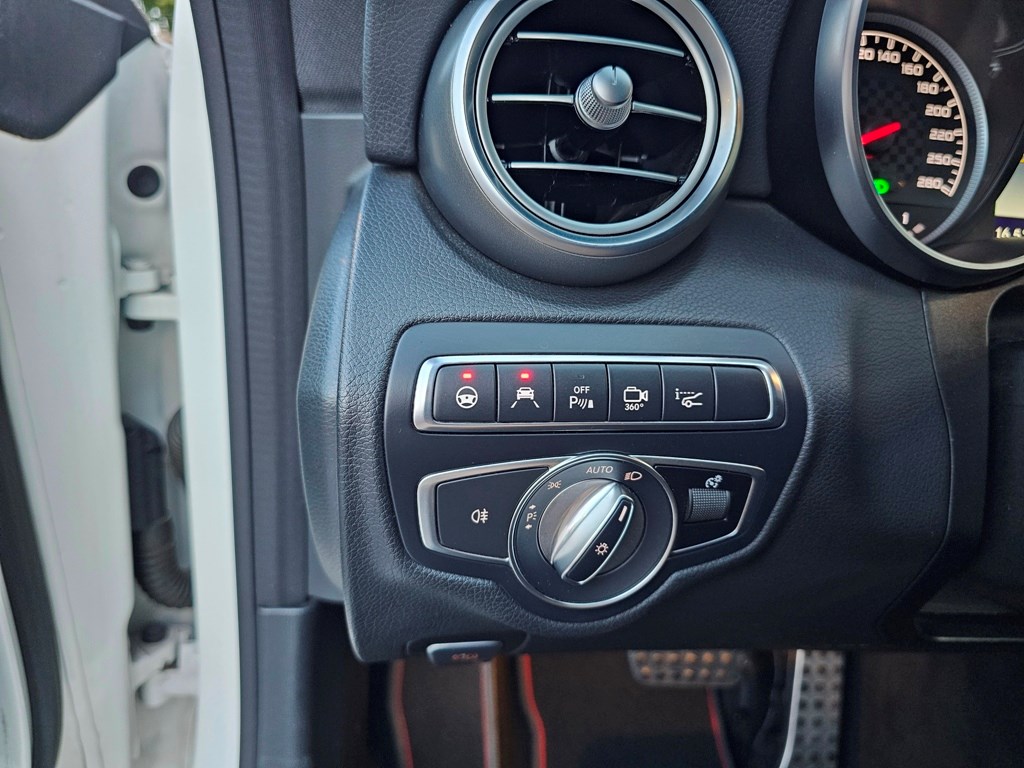 MERCEDES-BENZ C 43 AMG 4matic-image-23