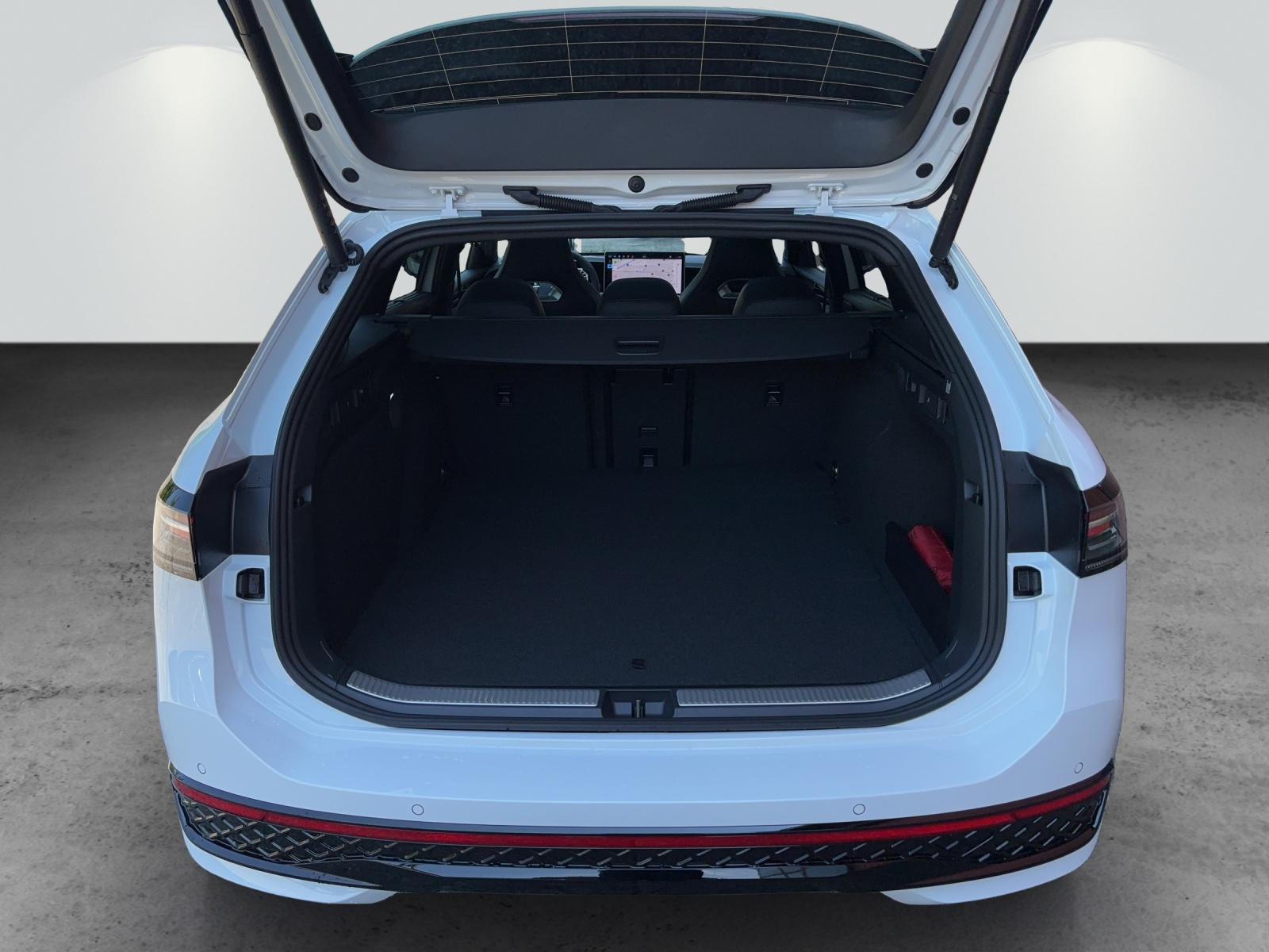 VW Passat Variant 1.5 TSI evo2 Plug-In- Hybrid R-Line DSG-image-9